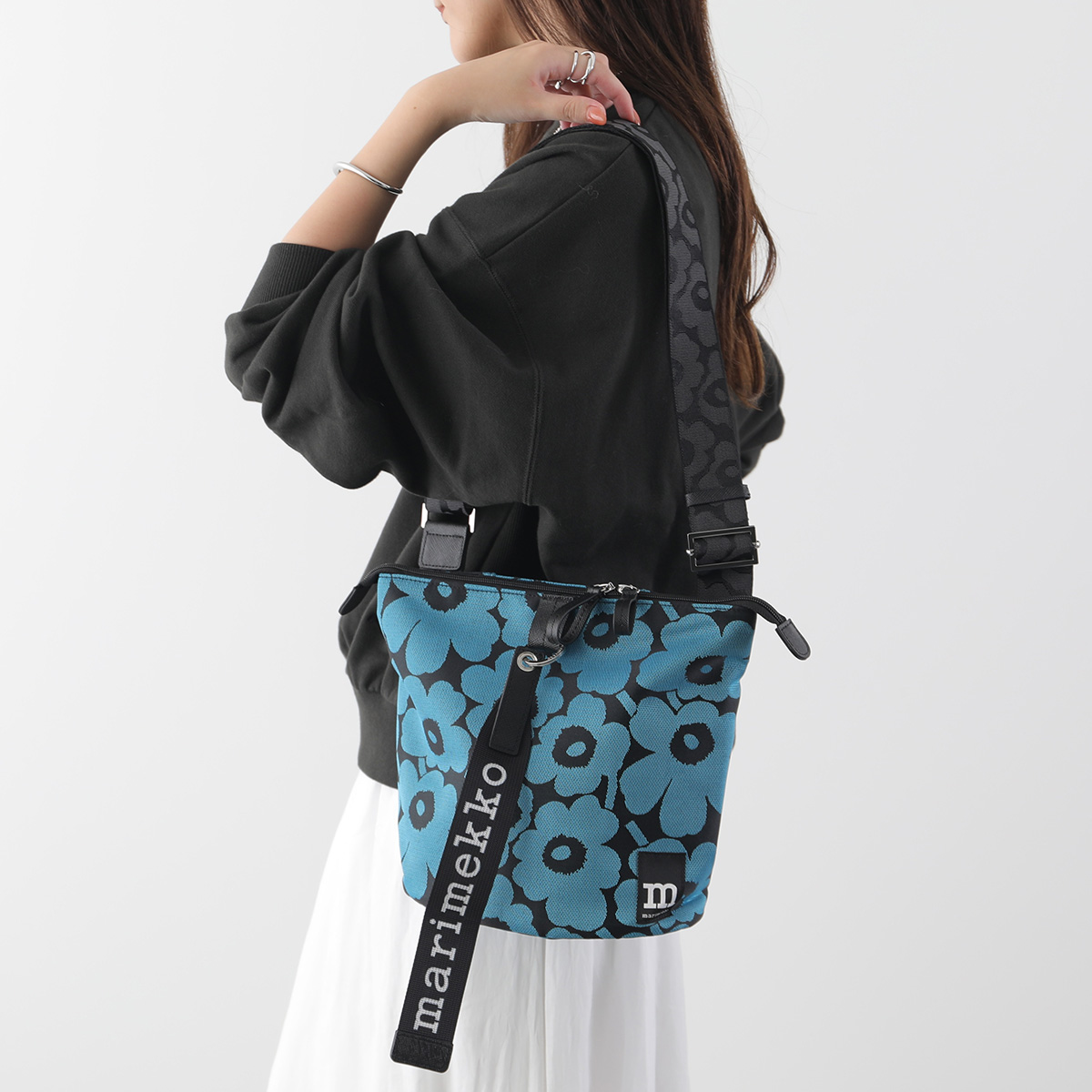 お値下げ中　Carry All Unikko ショルダーバッグ　マリメッコ Unikko / Carry All Unikko shoulder bag（ショルダーバッグ