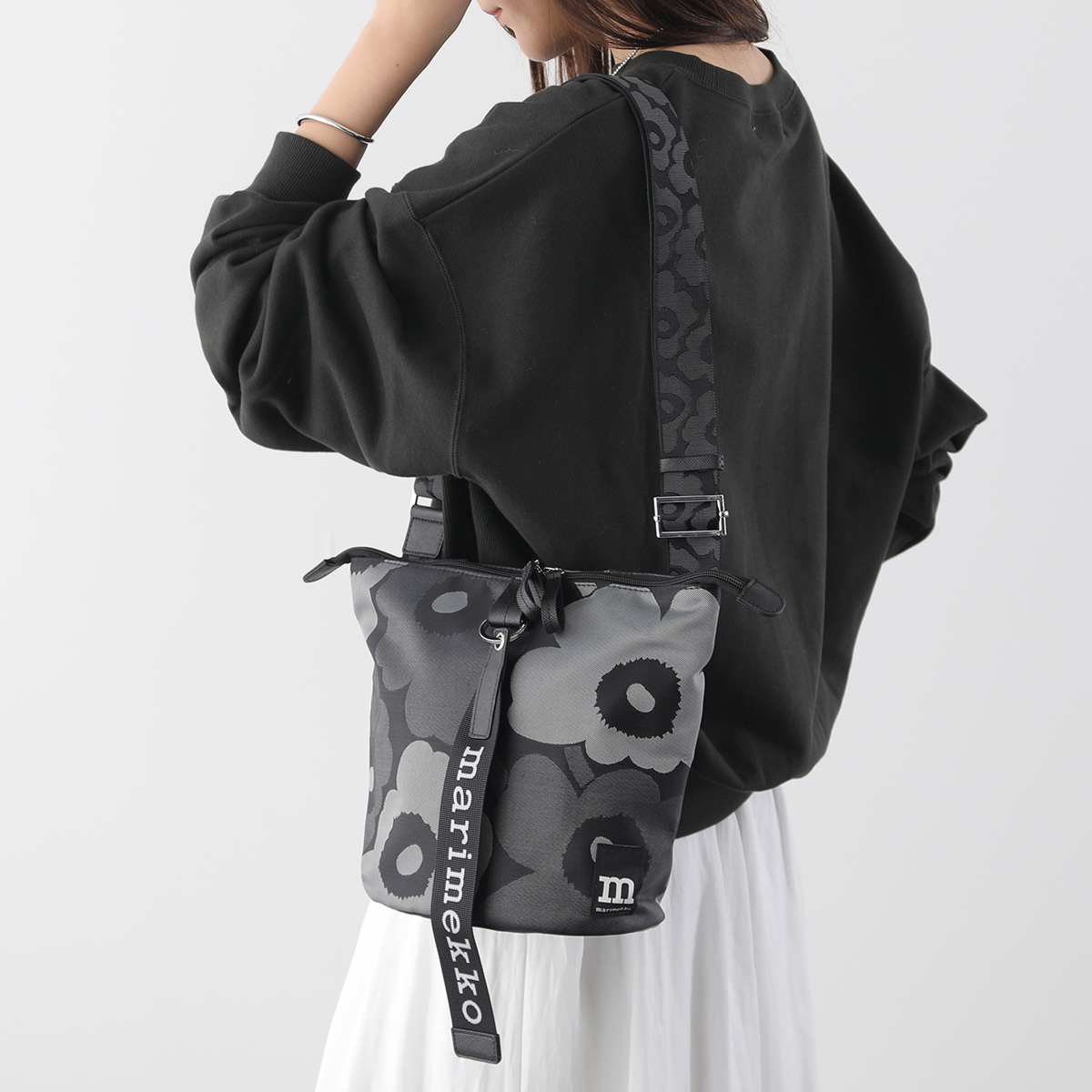 marimekko マリメッコ ショルダーバッグ Carry All Unikko