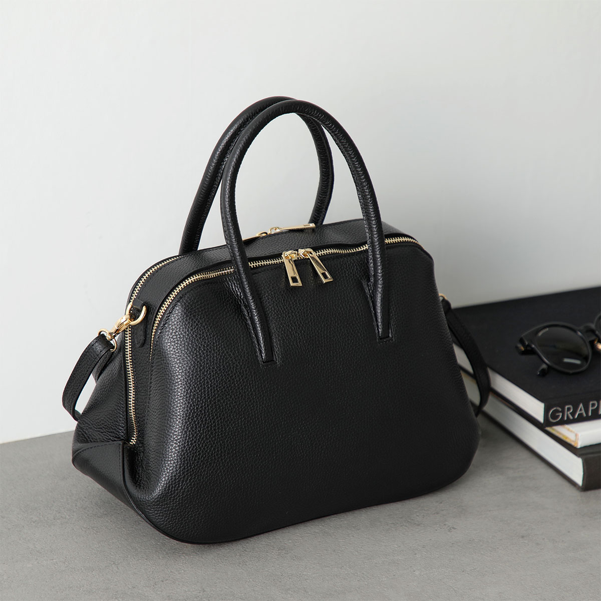 Mimoda　FIRENZE　本革ボックスハンドバッグ　新品未使用　イタリア製 Mimoda FIRENZE 本革ボックスハンドバッグ 新品未使用