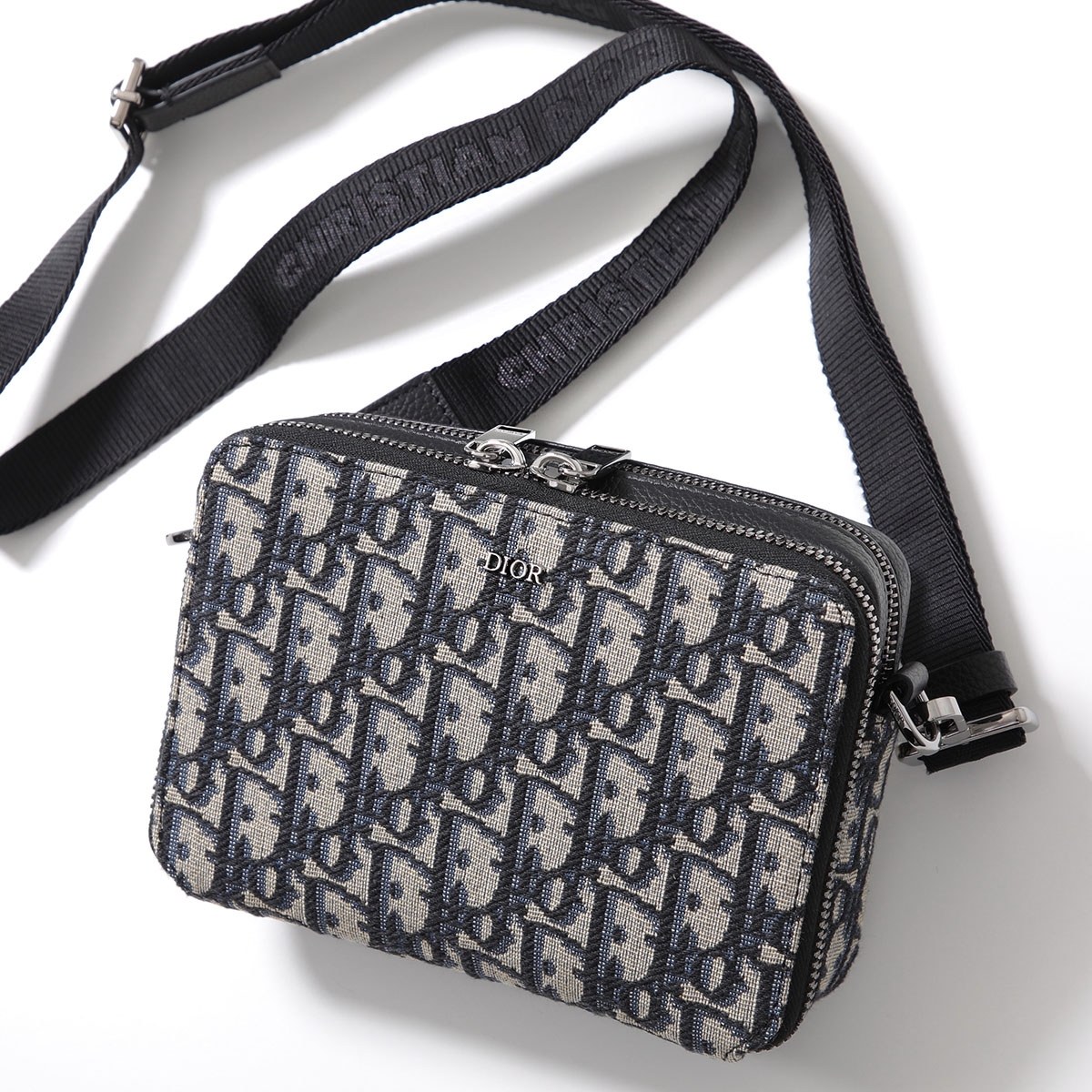 DIOR メンズショルダーバッグ　即日発送可 DIOR | Saddle フラップ付き メッセンジャーバッグ ミニ