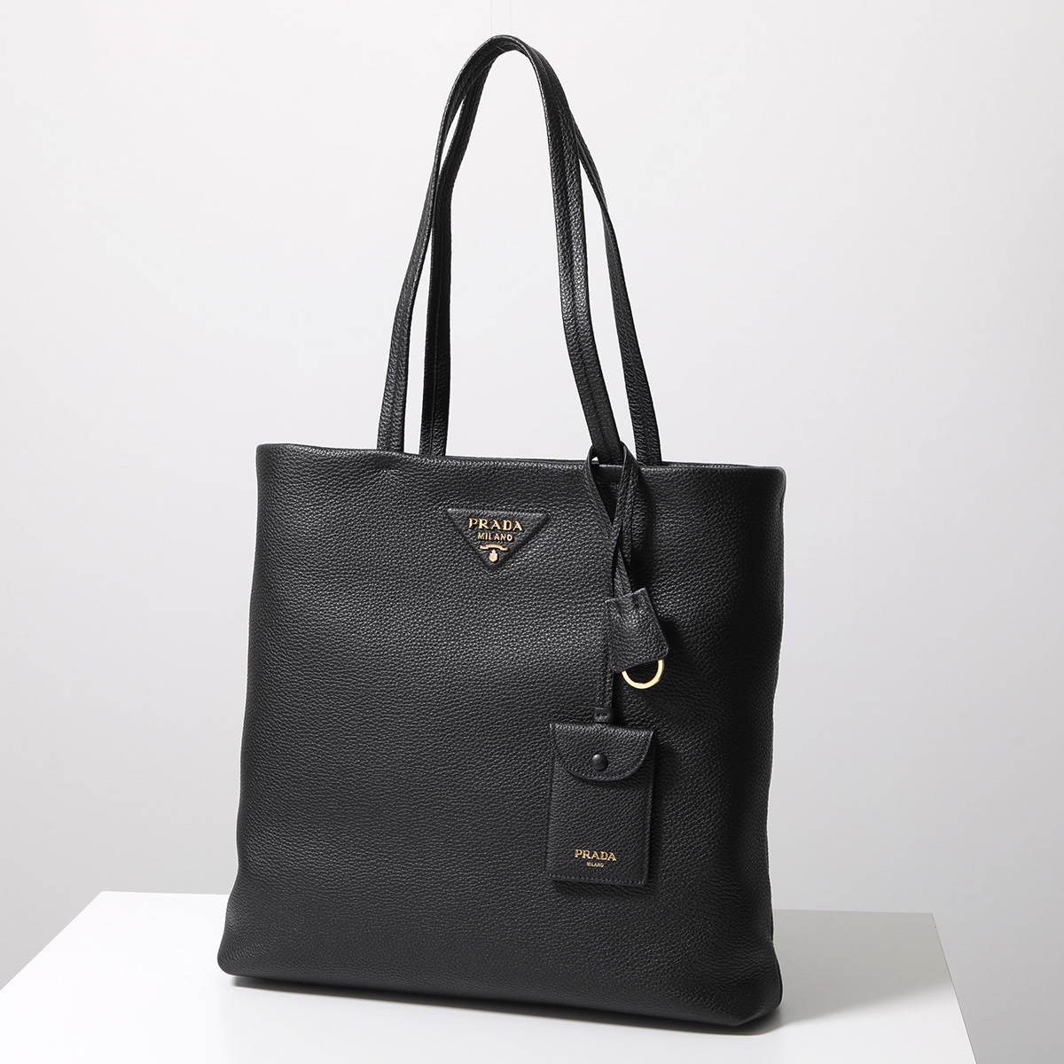 新品 未使用　プラダ　トートバッグ　ブラック プラダ PRADA トライアングルロゴトート 2VG084 ブラック カーフ