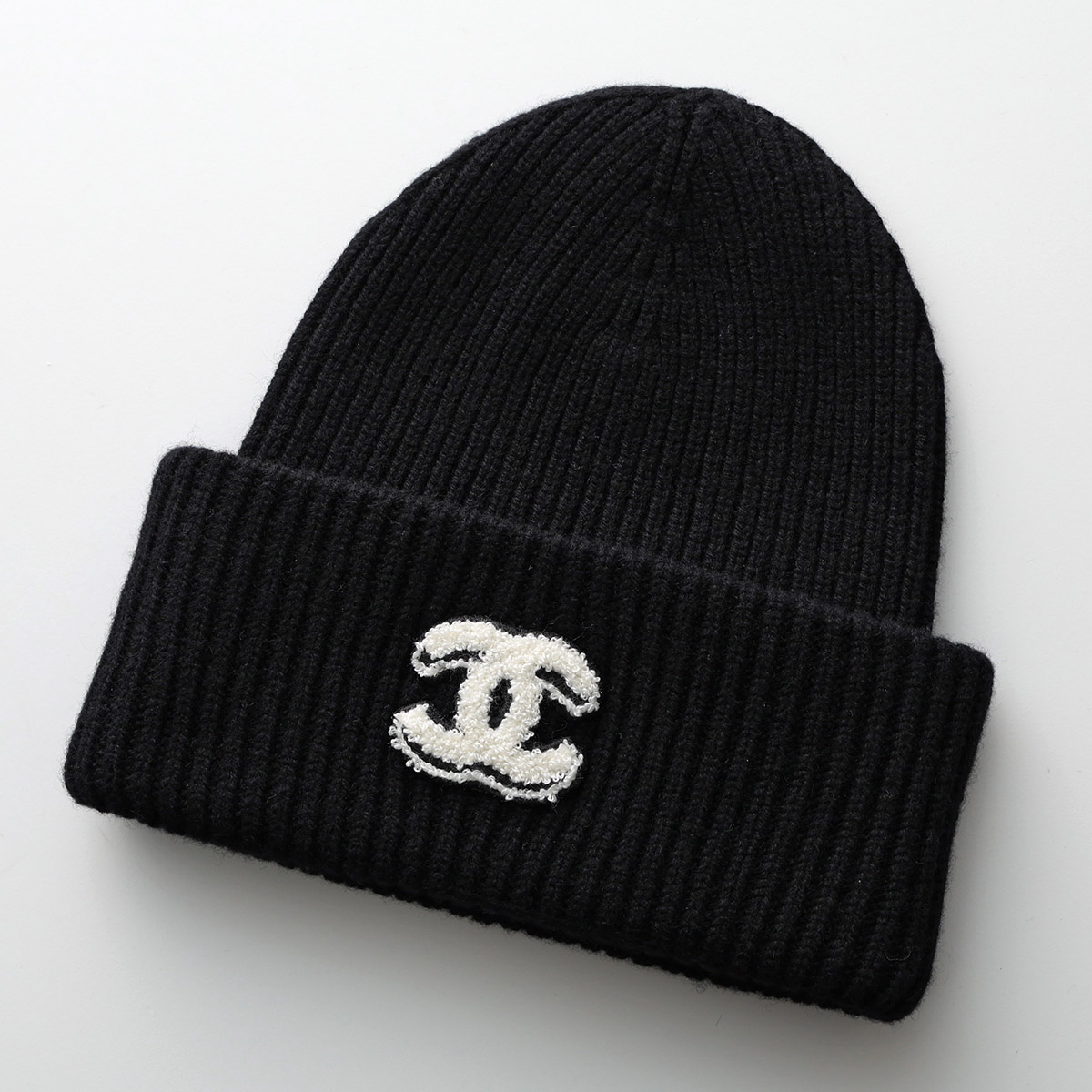 レア　新品未使用タグ付　CHANEL❤︎ロゴニット帽 新品未使用 CHANEL 【希少】CHANEL CCロゴ22B ニット帽 - メルカリ