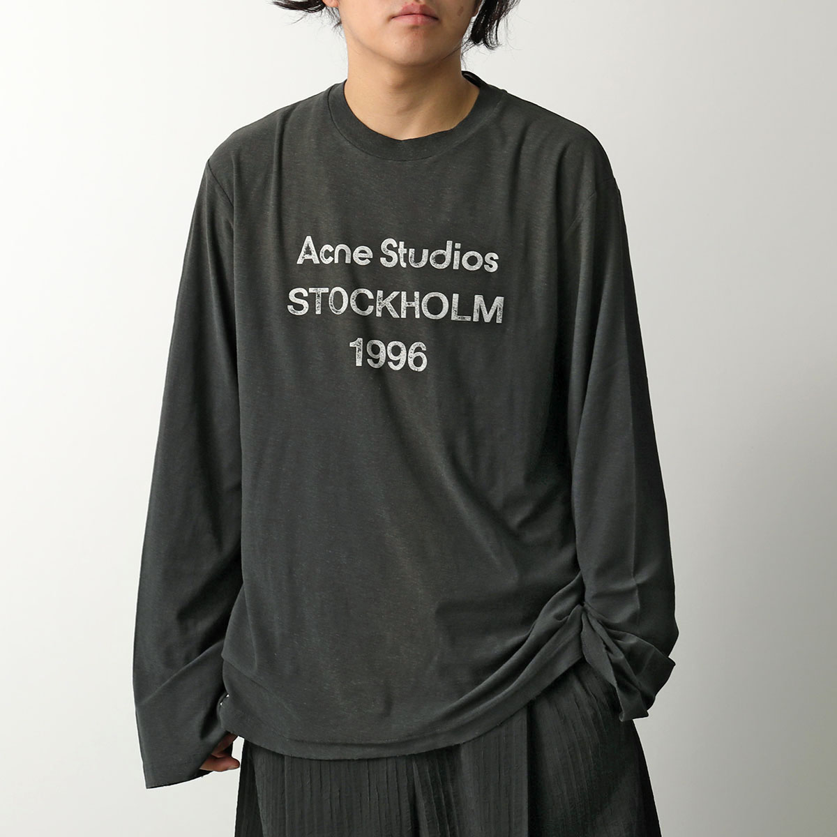 Acne Studios ブラック 長袖カットソー Acne Studios アクネストゥディオズ 長袖 カットソー CL0197 FN