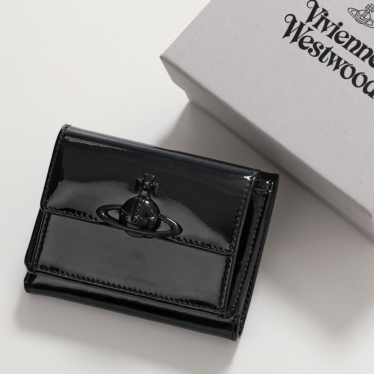 【値下げ美品】Vivienne Westwood三つ折り財布 美品】Vivienne EXECUTIVE 三つ折り財布 がま口 財布 黒色