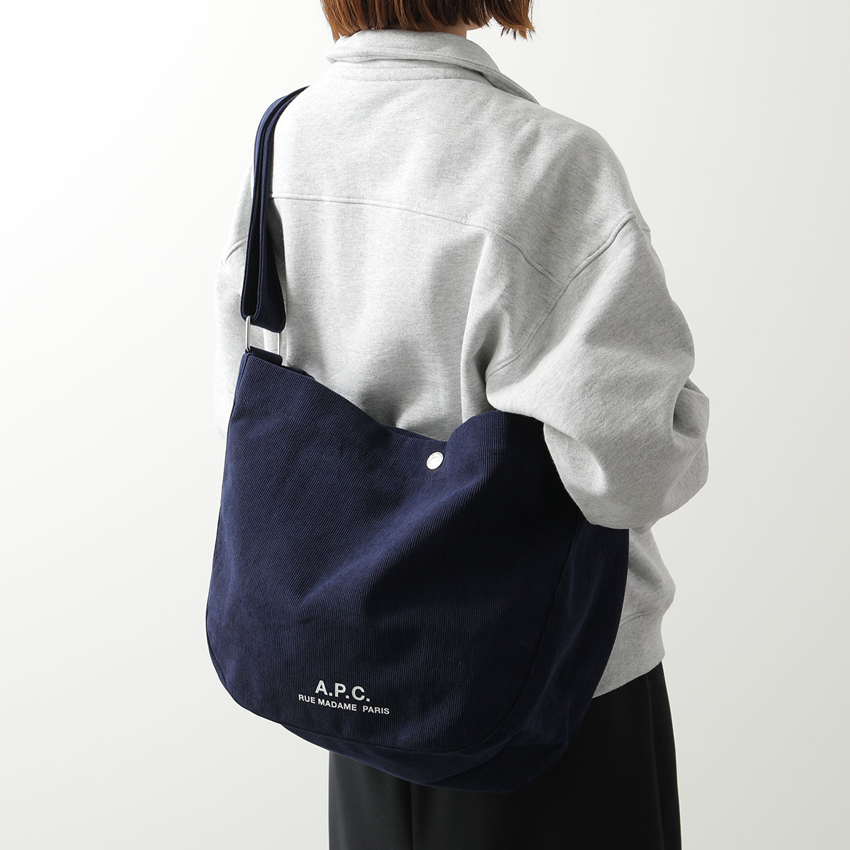 A.P.C. BESACE JOURNAL ショルダーバッグ ジャーナル 大 A.P.C.（アーペーセー） APC A.P.C. ショルダーバッグ besace journal