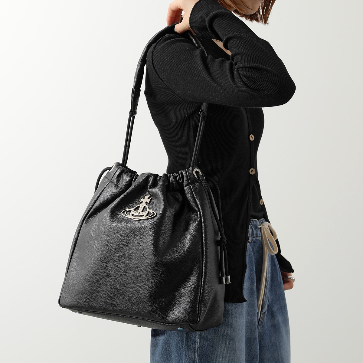 ブラック レザー ヴィヴィアン バケツ バッグ 巾着 Vivienne Westwood ヴィヴィアンウエストウッド バケットバッグ