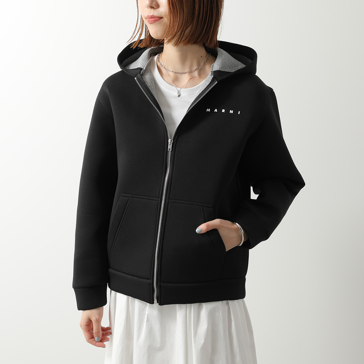 希少★美品 NewJeansミンジ着用 シュプリームスウェットパーカー М NewJeansミンジ着用】シュプリーム☆ラインストーンロゴ
