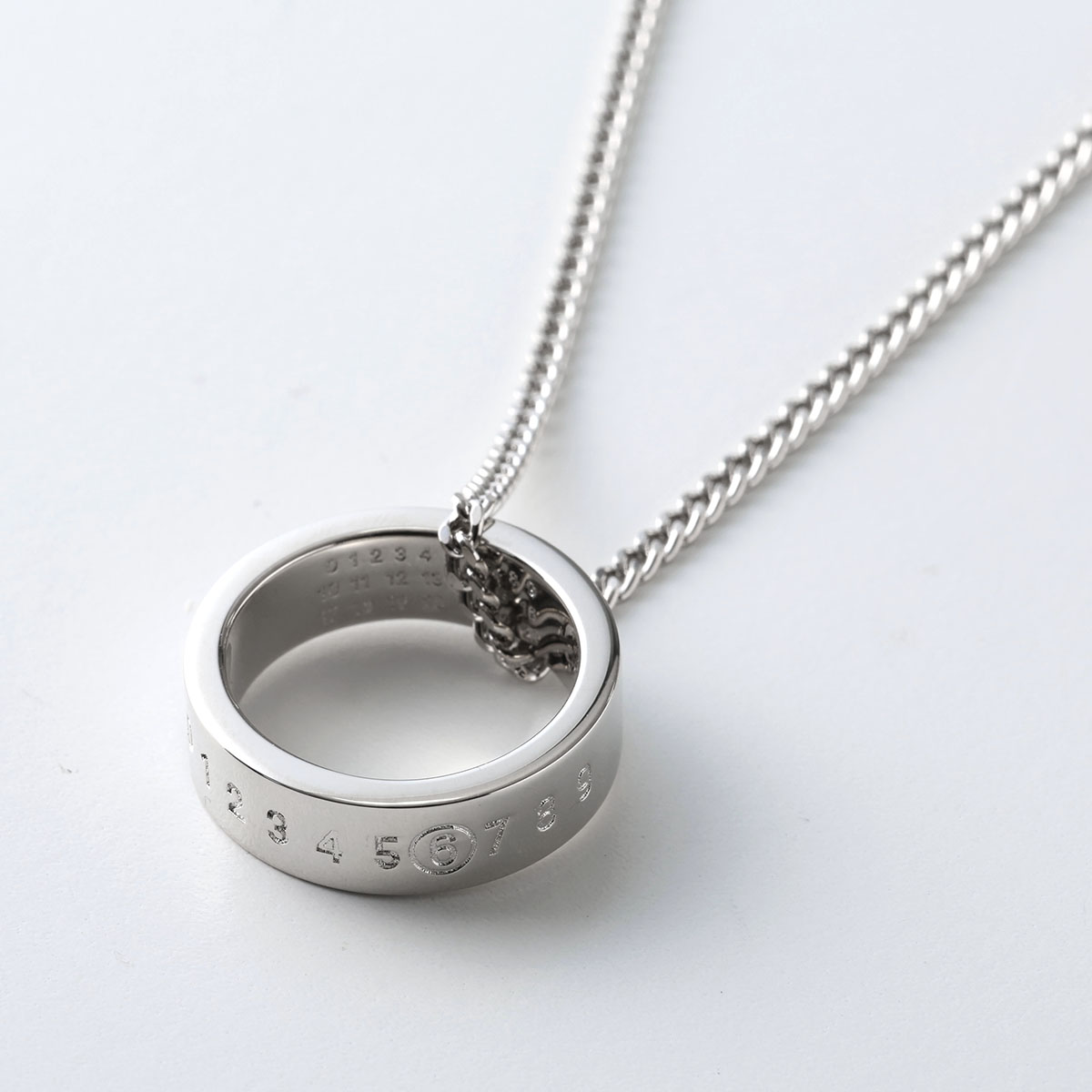 MM6 エムエムシックス メゾンマルジェラ ペンダントリングネックレス