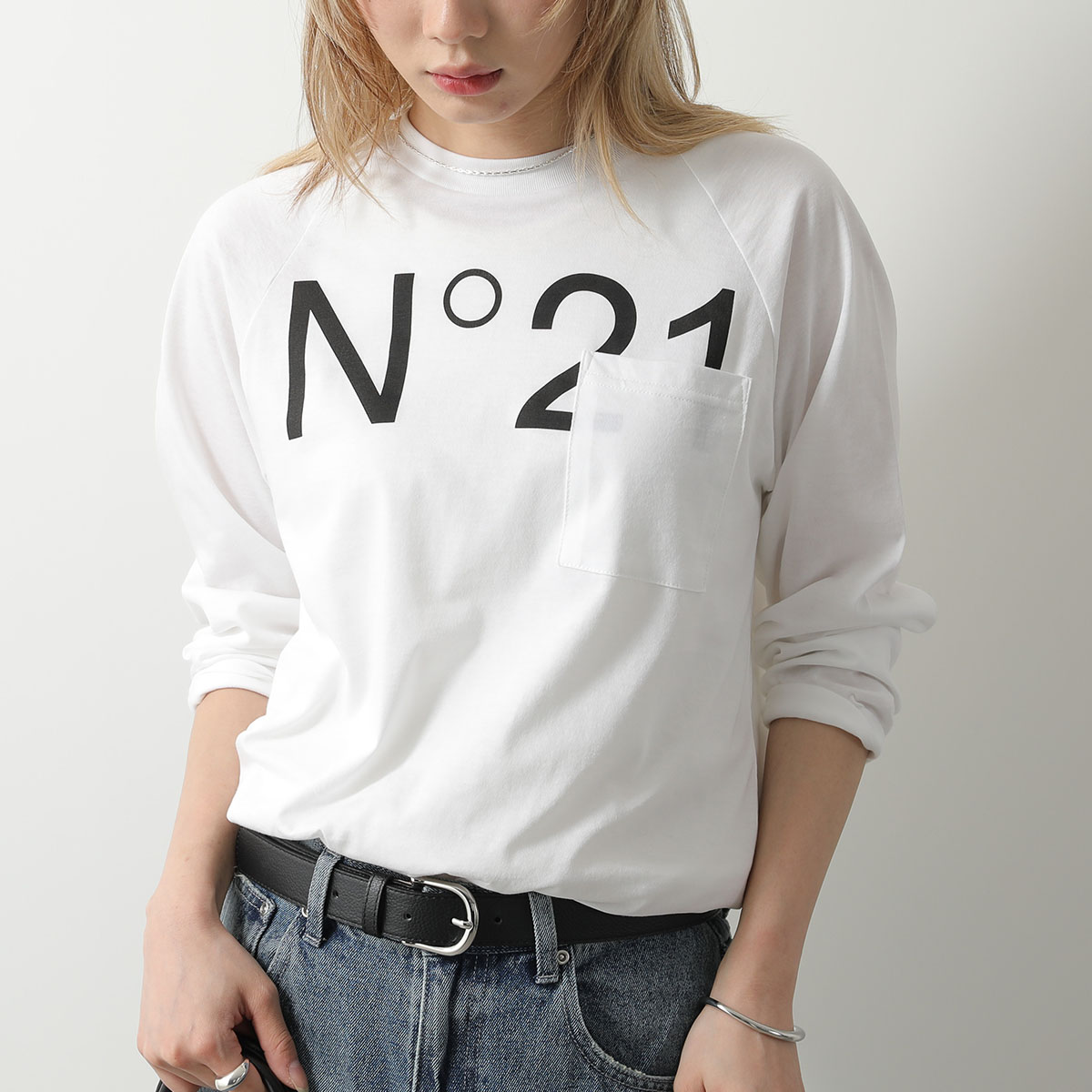 N°21 ヌメロヴェントゥーノ ロゴ刺繍 クルーネックカットソー バイカラー N°21（ヌメロヴェントゥーノ） Tシャツ F131 4157 メンズ クルーネック