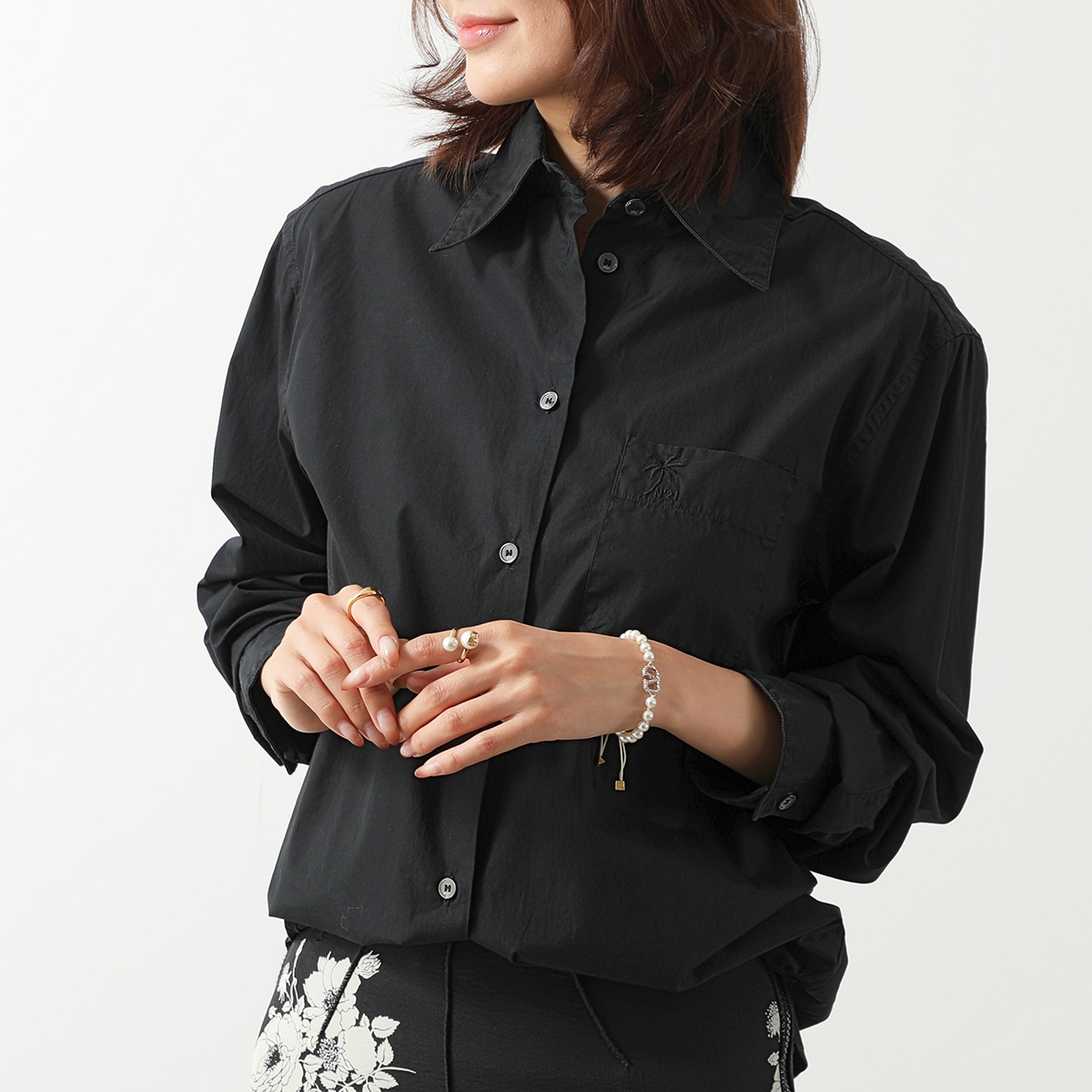 N°21 ヌメロヴェントゥーノ 23SS ドレープシフォンシルクブラウス L2 BLUSA TESSUTO 23SW-G041-5586 38 BLACK 定価126,500円 長袖 ストール付き シースルー シャツ トップス【新古品】【中古】【N°21】 N°21 - N°21 ヌメロヴェントゥーノ 23SS ドレープシフォンシルク