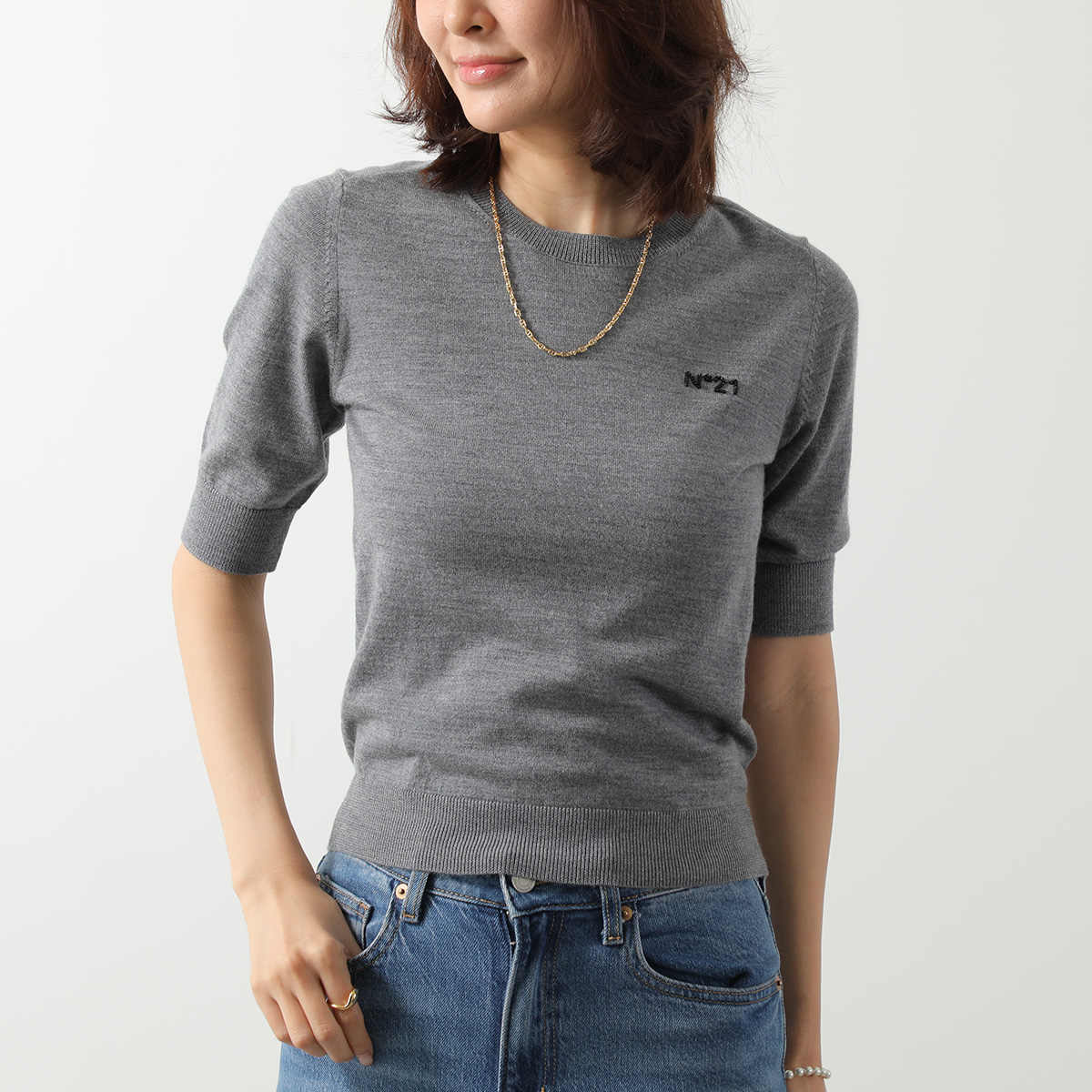 N°21（ヌメロヴェントゥーノ） セーター A031 9000 レディース c