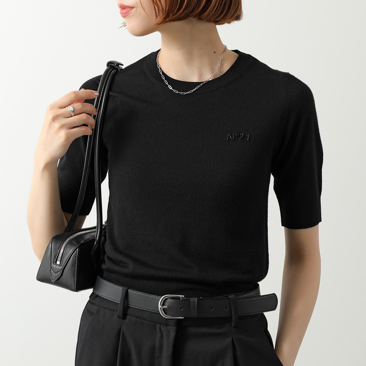 N°21（ヌメロヴェントゥーノ） セーター A031 9000 レディース c