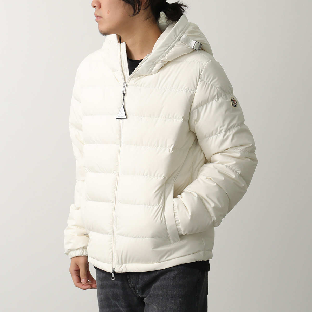 MONCLER フード付きダウンジャケット アイボリー MONCLER フード付きダウンジャケット アイボリー MONCLER フード付き
