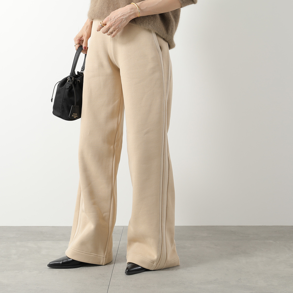 ✨極美品✨Max Mara大きいサイズ　パンツセットアップ　ベージュ　ストレッチ ✨極美品✨Max Mara大きいサイズ パンツセットアップ ベージュ