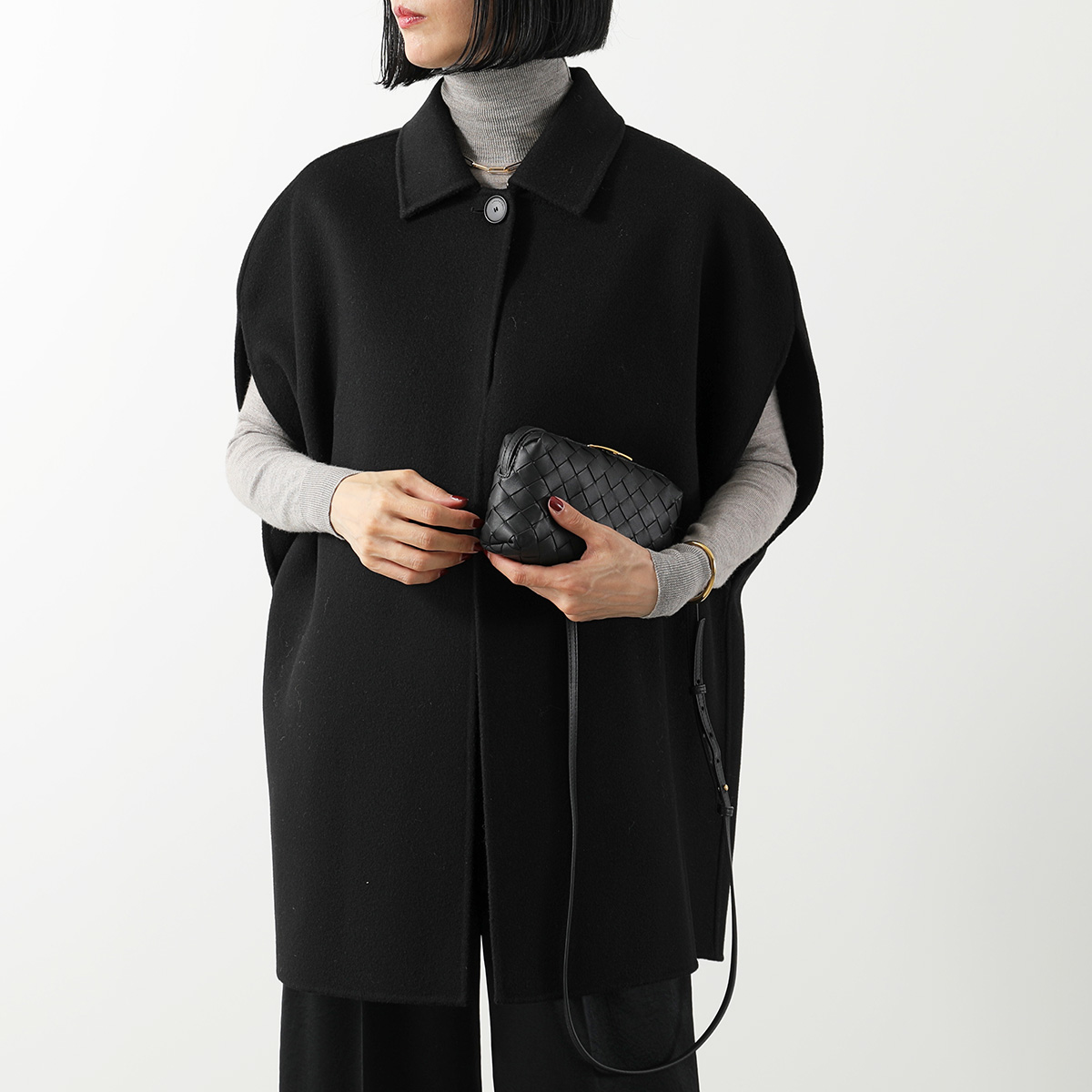 LIVIANA CONTI（リビアナコンティ） ケープ F5WW52 レディース