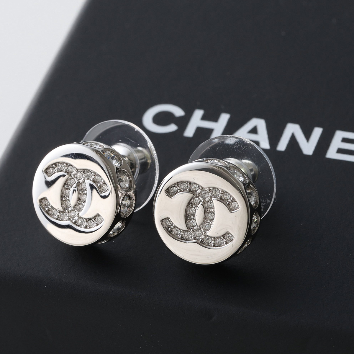 ⚪︎CHANEL シャネル ピアス 925 シルバー 片耳 CHANEL（シャネル） ピアス ロゴ シルバー925 シルバー アクセサリー