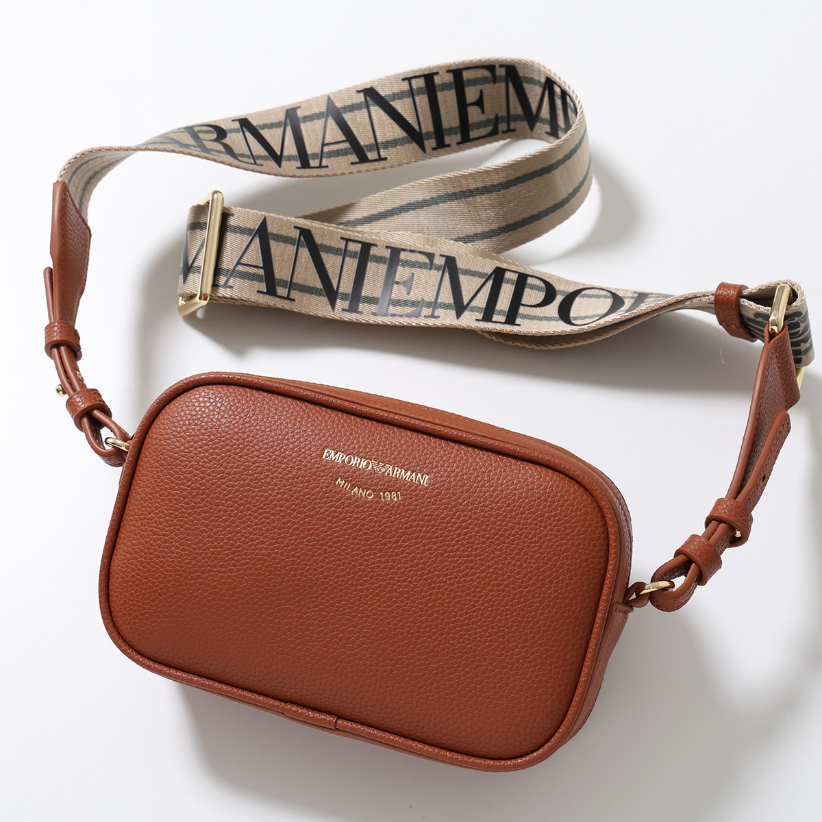 EMPORIO ARMANI エンポリオアルマーニ ショルダーバッグ EW000537