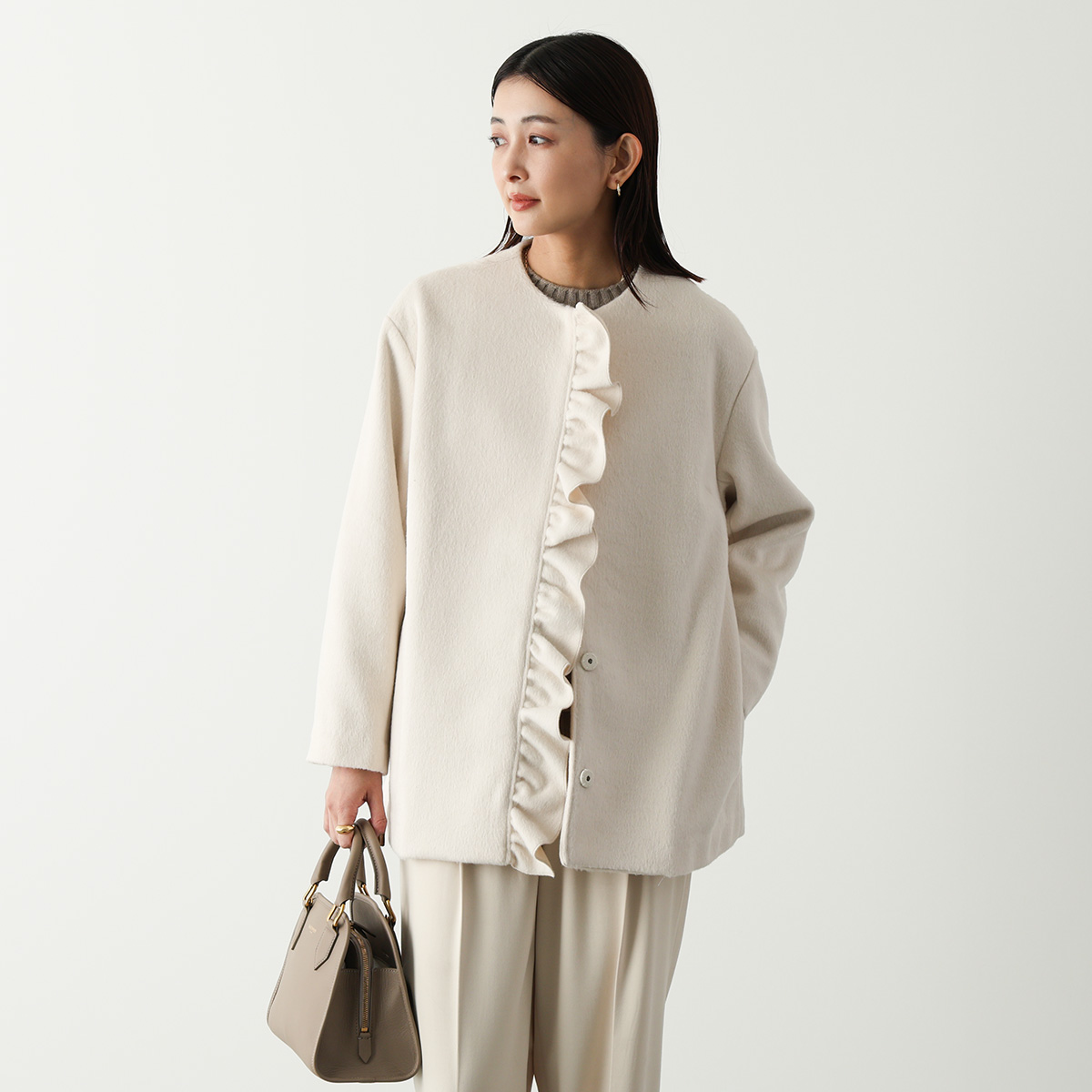 【UNE ORIGINAL】インナーキルティングペディンフロントボタンコード 大きいサイズ》《CONTESSA》カシミヤラップコート《PIACENZA》｜INED L