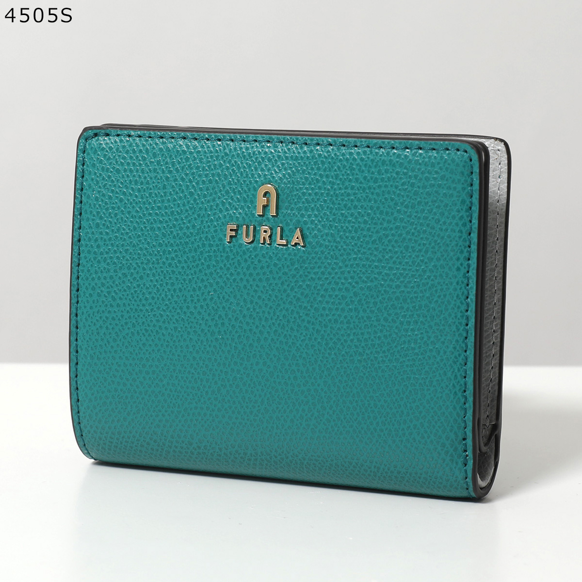 未使用品　フルラ カメリア コンパクト二つ折り財布　レザー　ターコイズ色 FURLA（フルラ） 財布 カメリア (Furla Camelia) コンパクト財布 M