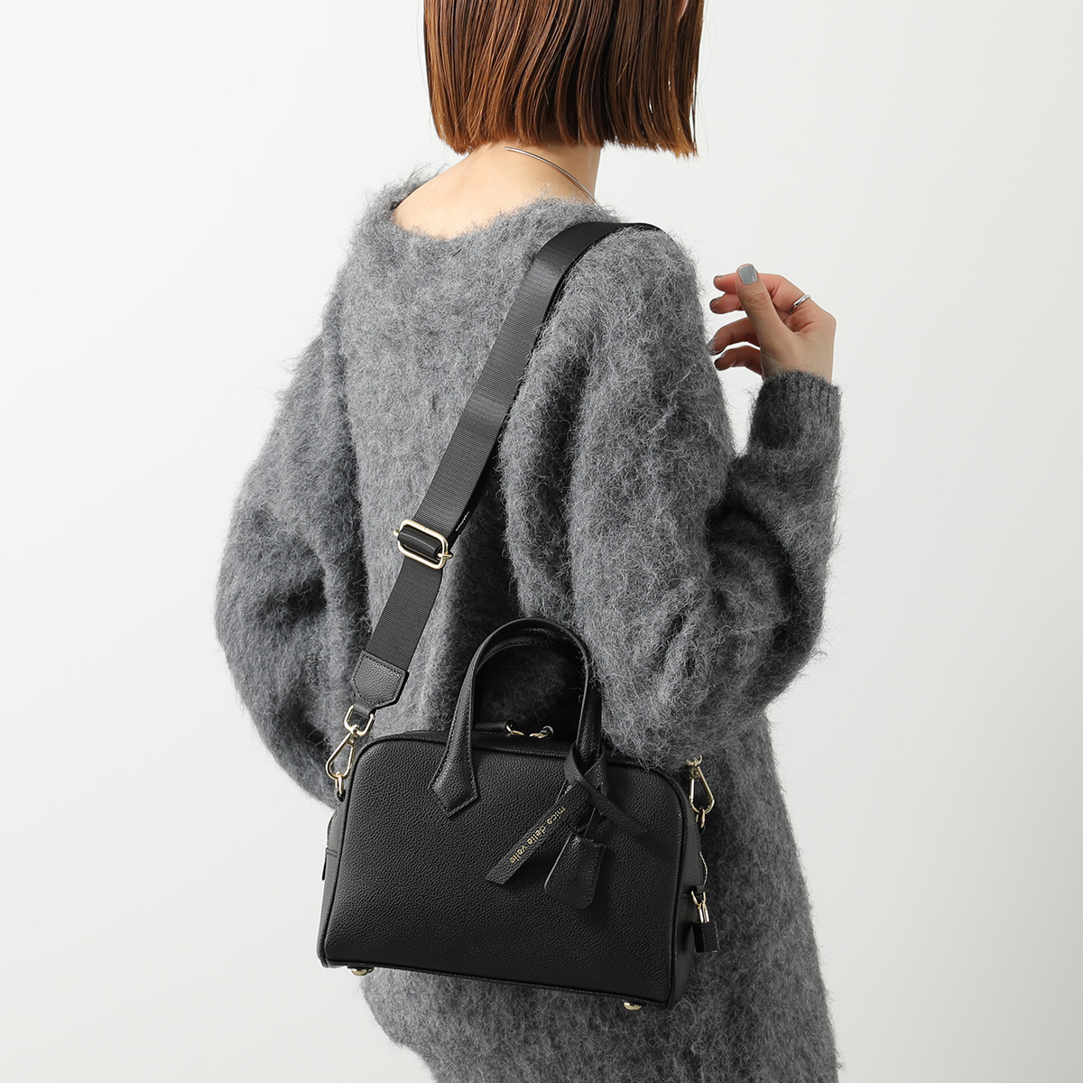 mica della valle（ミカデラヴァッレ） ショルダーバッグ Monica