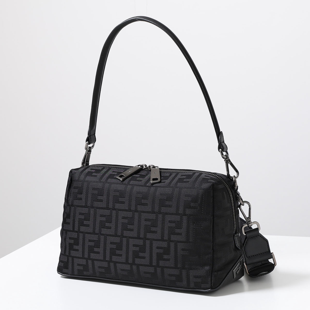 FENDI（フェンディ） ショルダーバッグ LUI ルイ ミディアム 7VA672