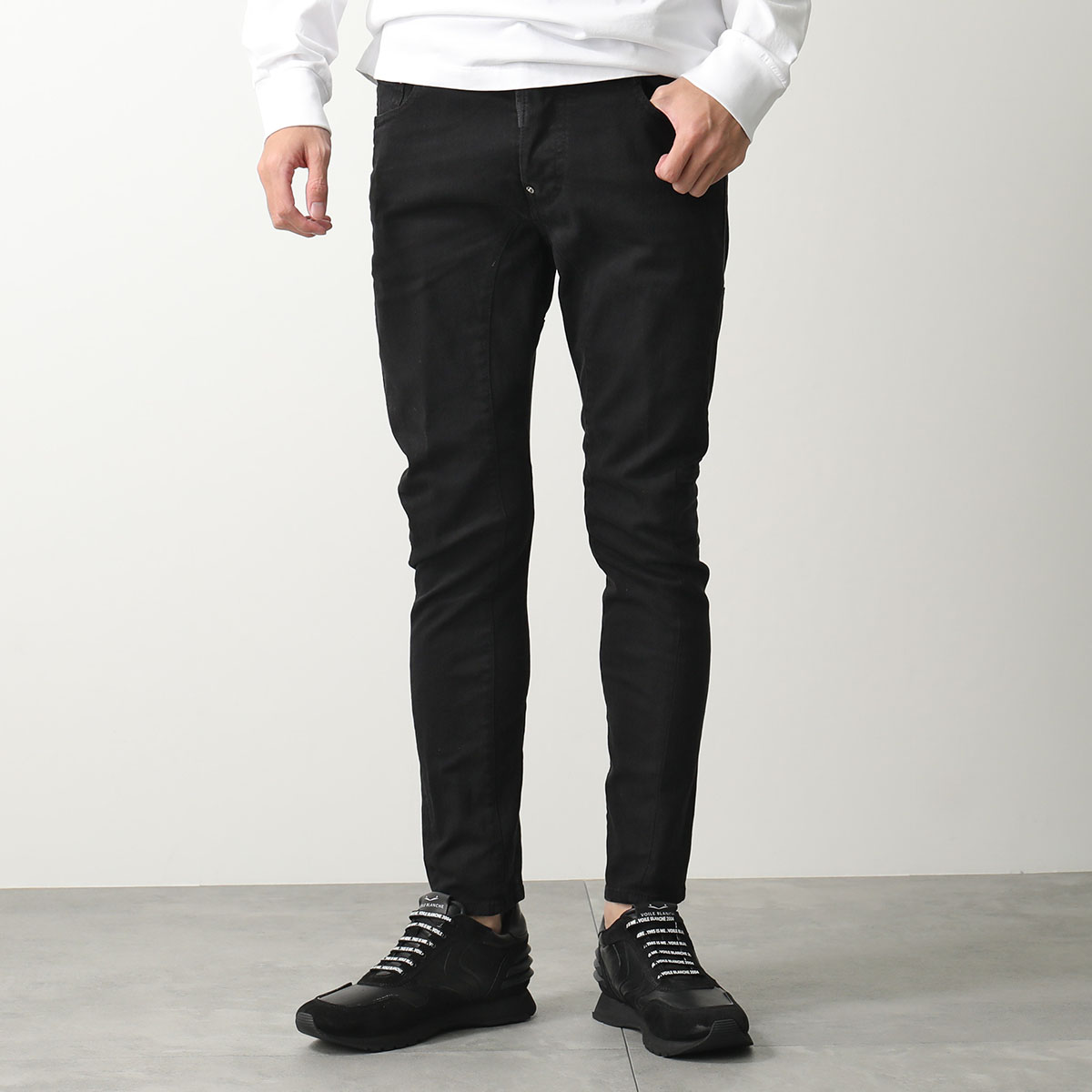 DSQUARED2 ブラックデニムパンツ スリムフィット DSQUARED2（ディースクエアード） ジーンズ TIDY BUKER JEAN タイディ