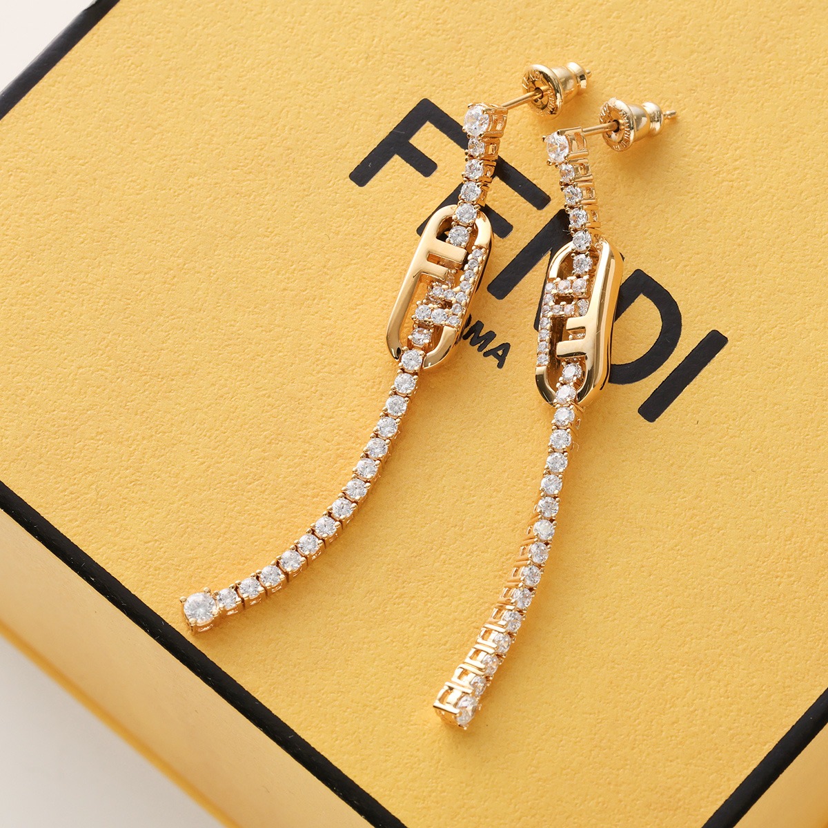 FENDI（フェンディ） ピアス OLOCK オーロック 8AL179 ATEP レディース