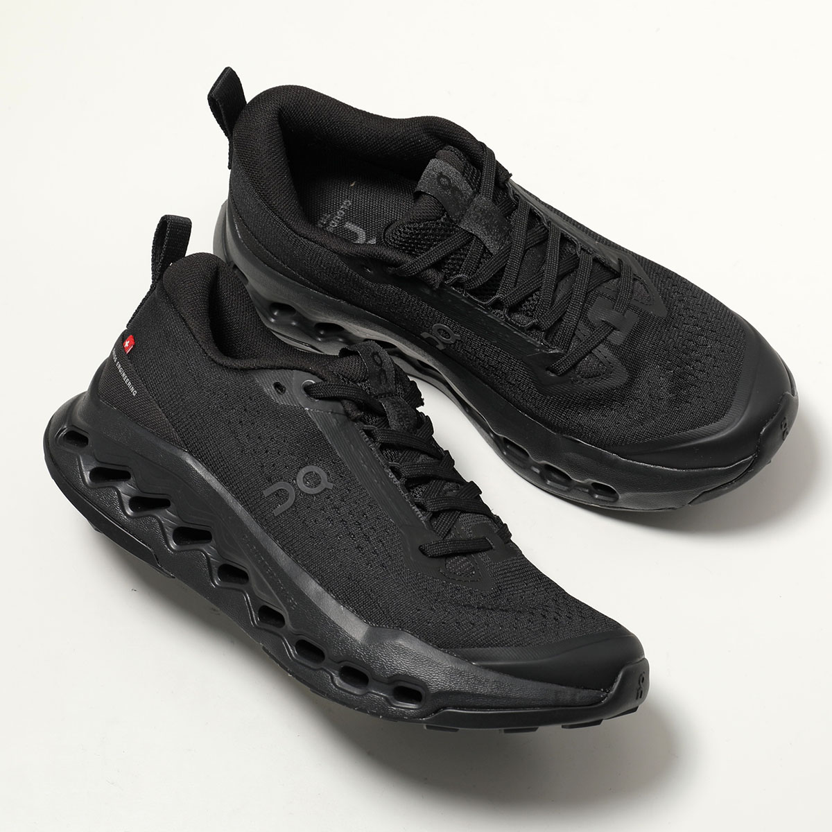 On オン スニーカー Cloudsurfer Trail 2 クラウドトレイルサーファー