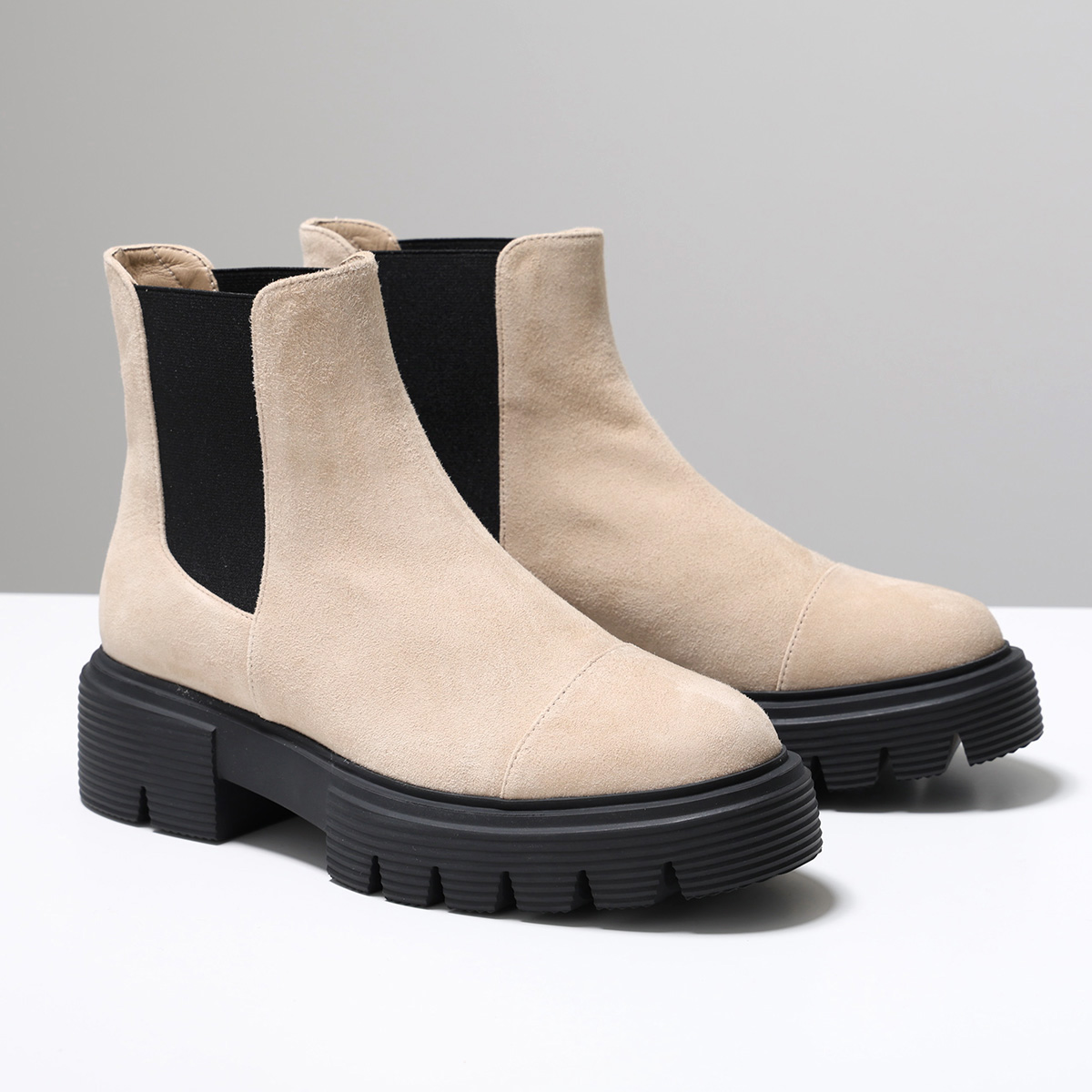 STUART WEITZMAN（スチュアート ワイツマン） サイドゴアブーツ NOLITA