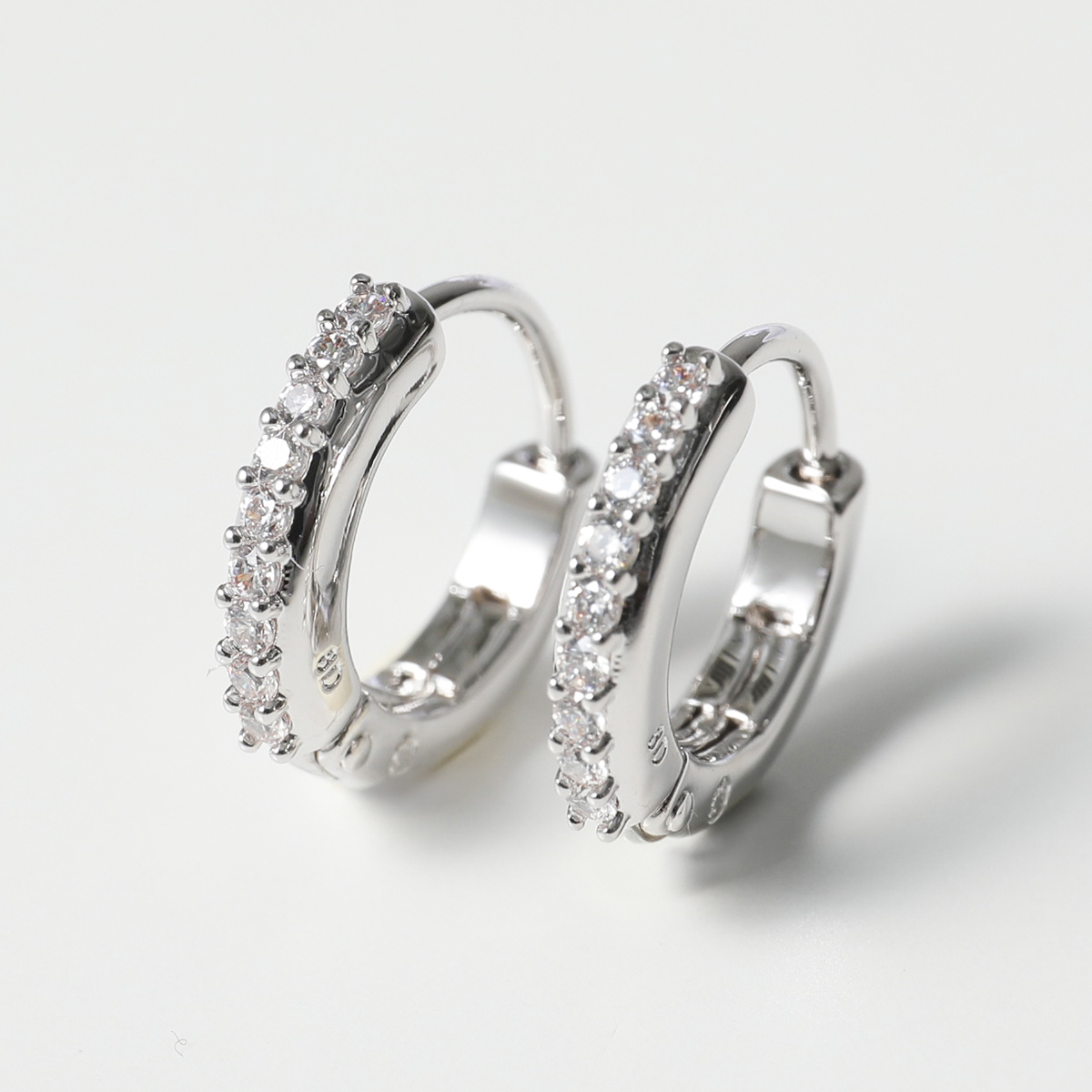 SWAROVSKI（スワロフスキー） ピアス Matrix hoop pierce マトリックス