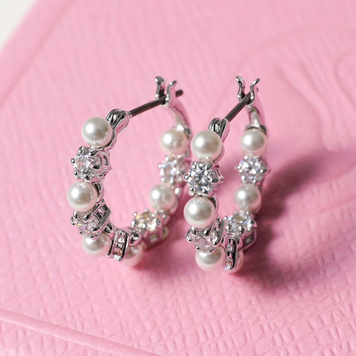 SWAROVSKI（スワロフスキー） フープピアス Matrix マトリックス