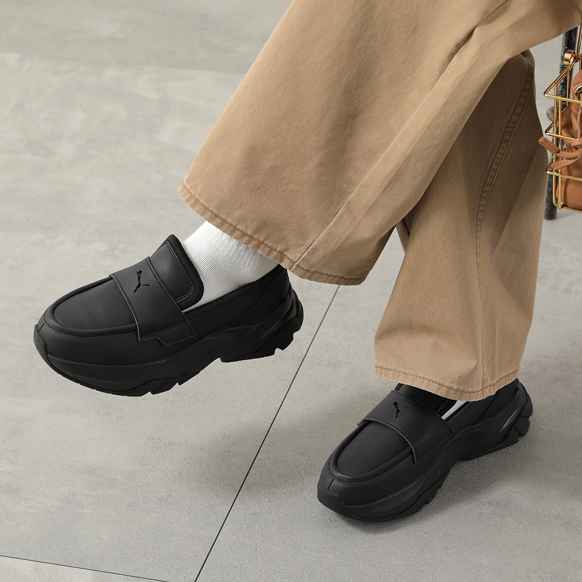 PUMA ブラック　ローファー　Loafyr PUMA（プーマ） ローファー ウィメンズ PUMA LOAFYR WNS PUMA BLACK