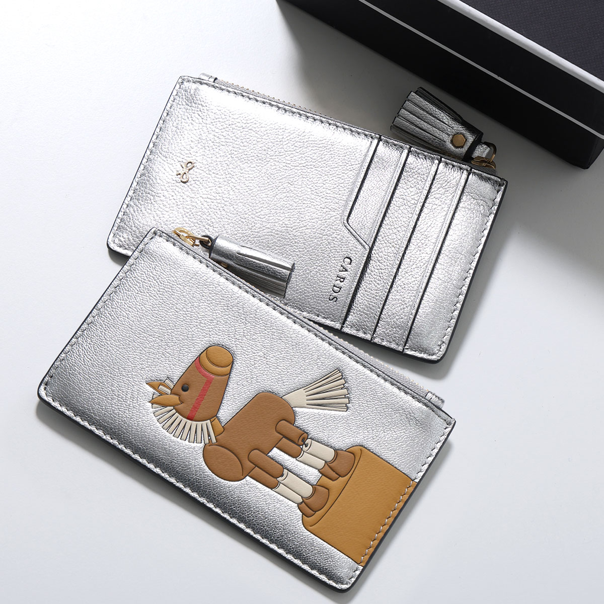 ANYA HINDMARCH（アニヤ・ハインドマーチ） カードケース Zip Card