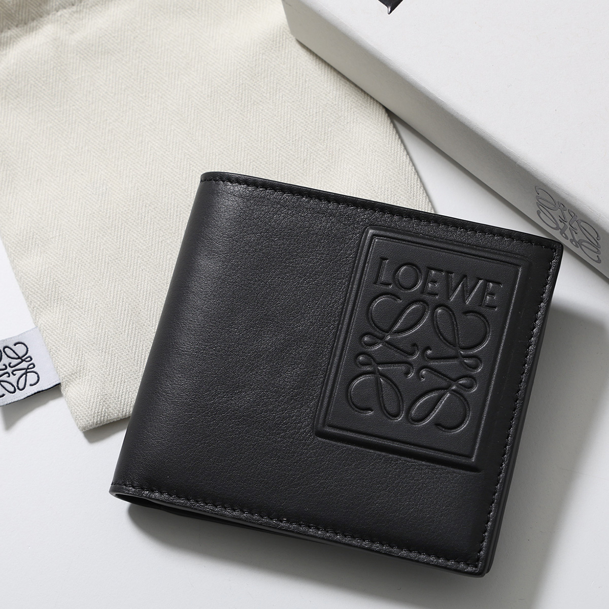 美品 ロエベ レザー 折り財布 アナグラム ロゴ 型押し ファスナー 黒 LOEWE（ロエベ） 二つ折り財布 C565302X07 メンズ バイフォールド