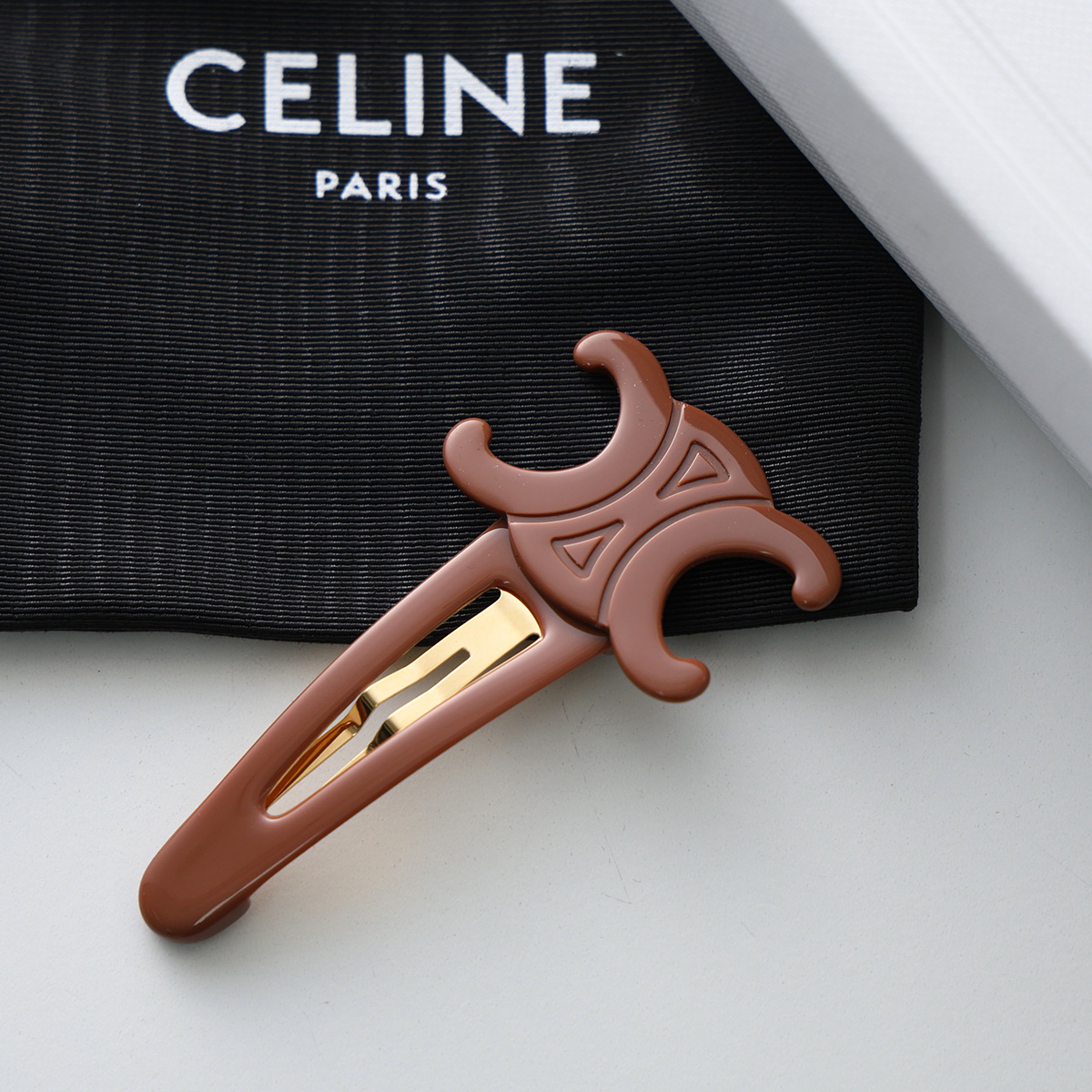 CELINE セリーヌ レディース 豹柄 2Cロゴ バレッタ ヘアクリップ CELINE（セリーヌ） ヘアクリップ Large Snap Hair Clip ラージ