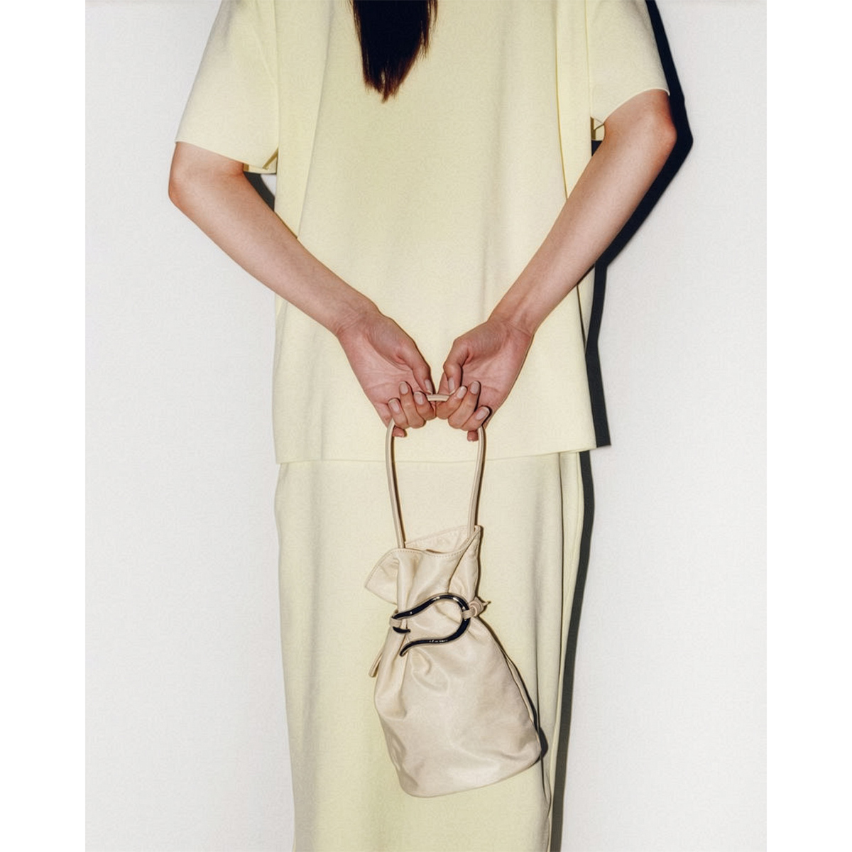 Le Vernis（ル・ベルニ） ハンドバッグ Poire bukcket bag S ポワール