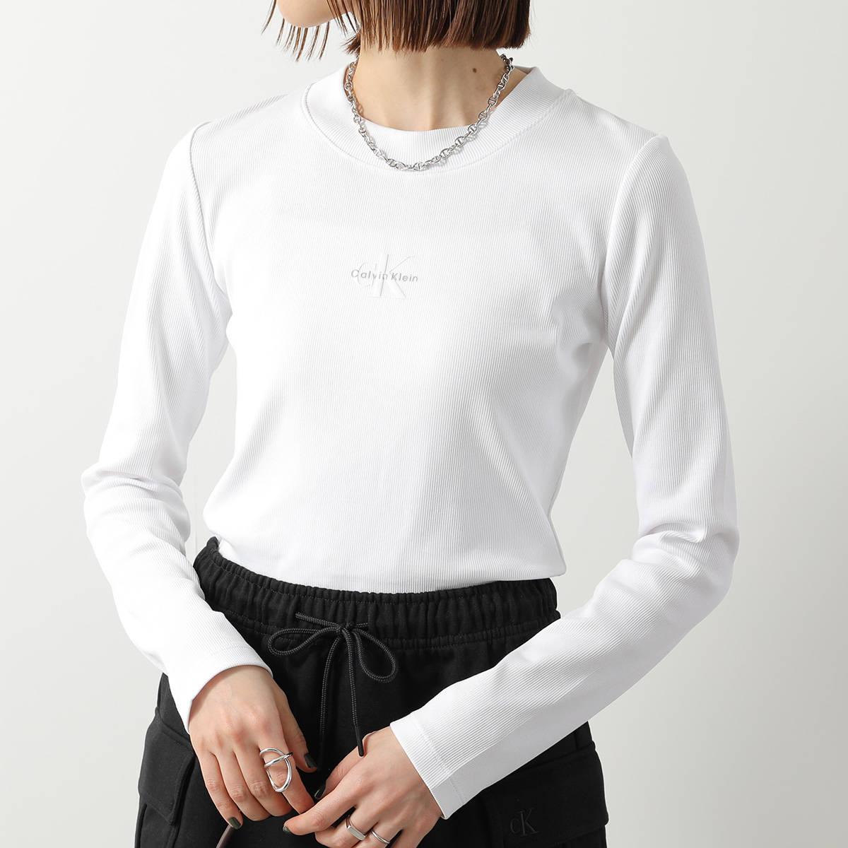 CALVIN KLEIN JEANS カルバンクライン ジーンズ Tシャツ A- LS MONOGRAM BABY TEE LV047A803G レディース 長袖 リブ クロップド丈 ロゴT カラー2色の画像
