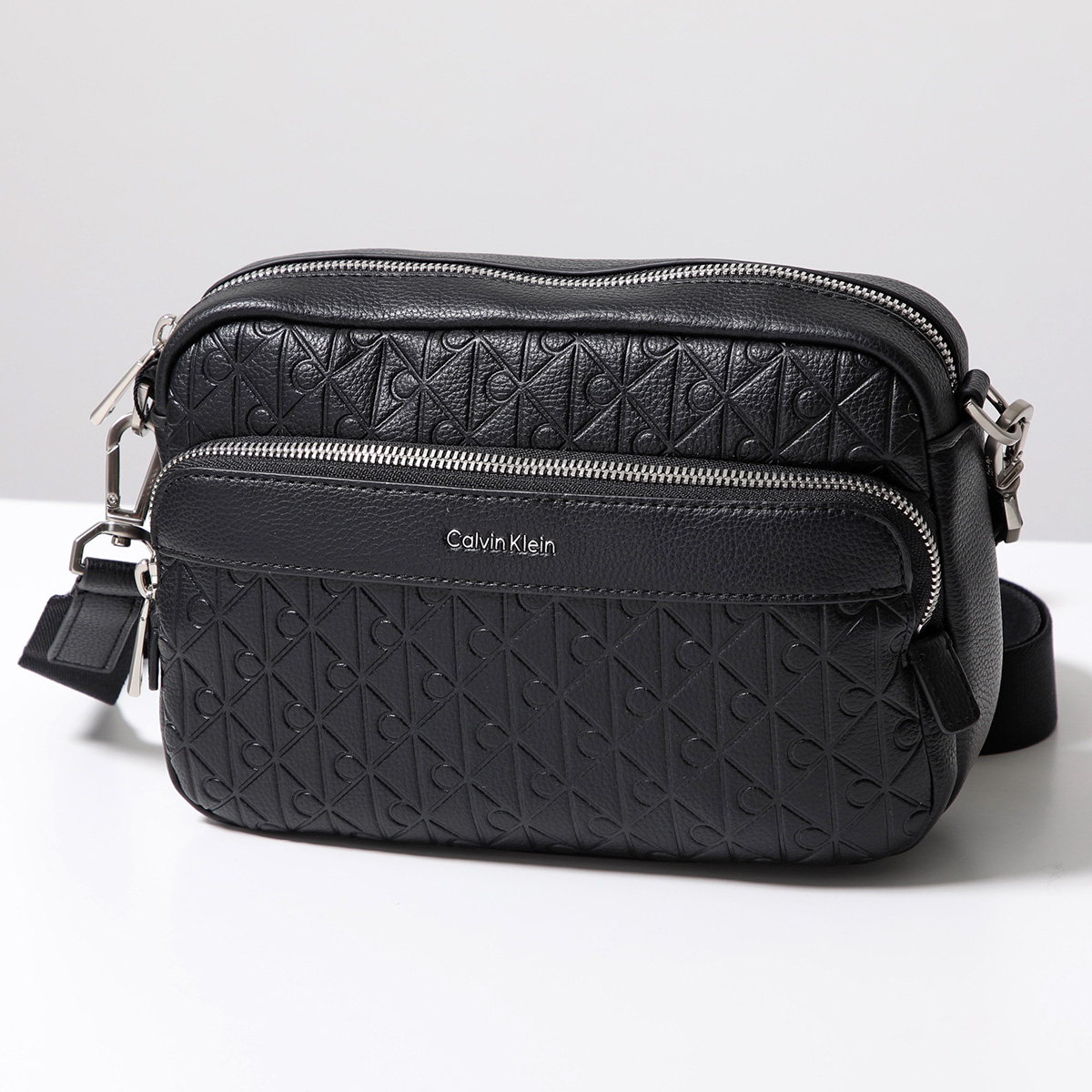 Calvin Klein（カルバン・クライン） ショルダーバッグ EMBLEM AOP