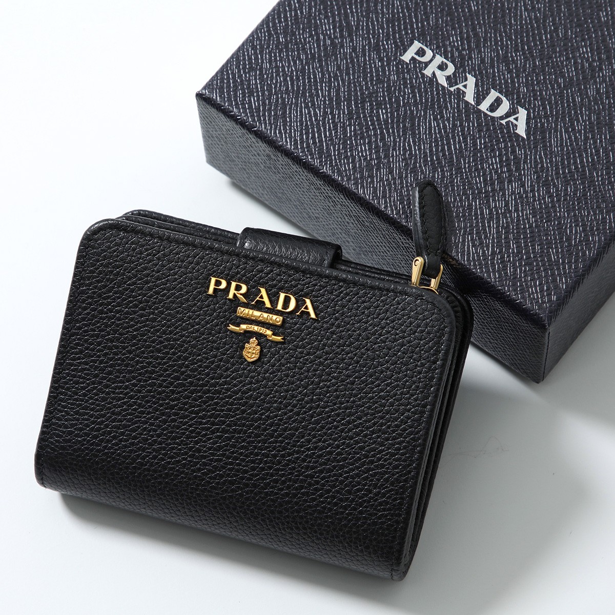 PRADA 二つ折り財布 プラダ ウォレット 1ML018 新作 ほぼ未使用 黒 プラダ 二つ折り財布 PRADA ウォレット 1ML018 新作 ほぼ未使用 黒