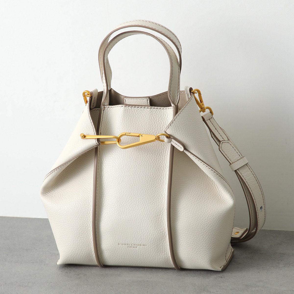 GIANNI CHIARINI（ジャンニ キアリーニ） ハンドバッグ ZAHARA ザハラ