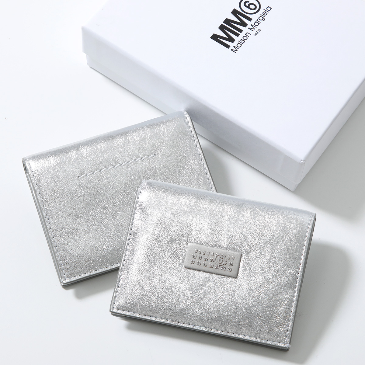 MM6 エムエムシックス メゾンマルジェラ 二つ折り財布 SA5UI0015 P8874