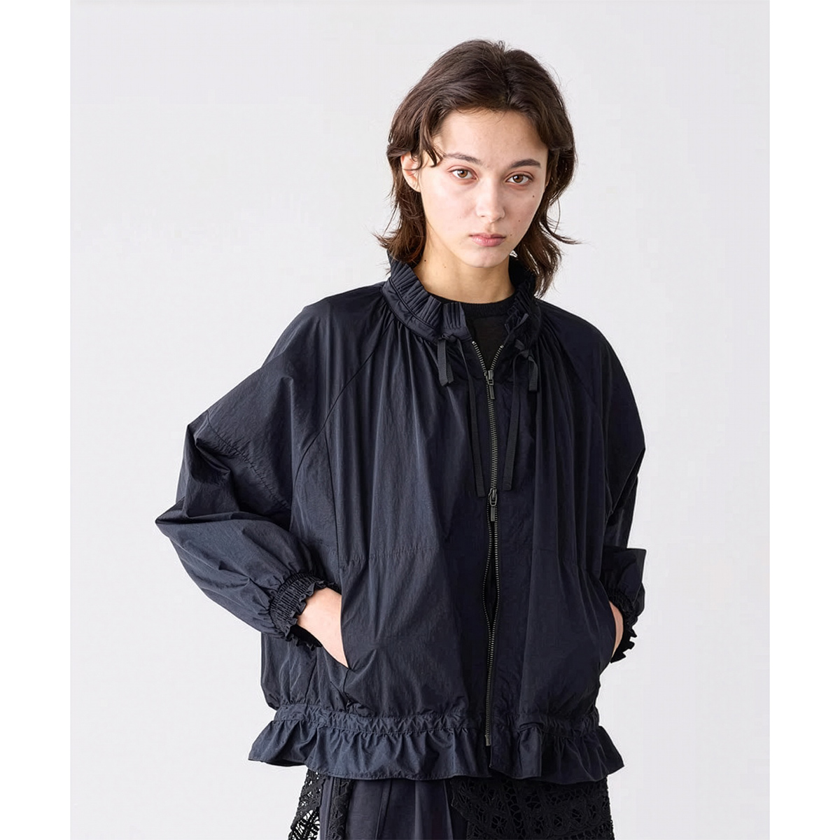 美品 MARILYN MOON ブルゾン 黒 ショート丈 春アウター Marilyn Moon（マリリンムーン） ブルゾン pleats sheer dolman