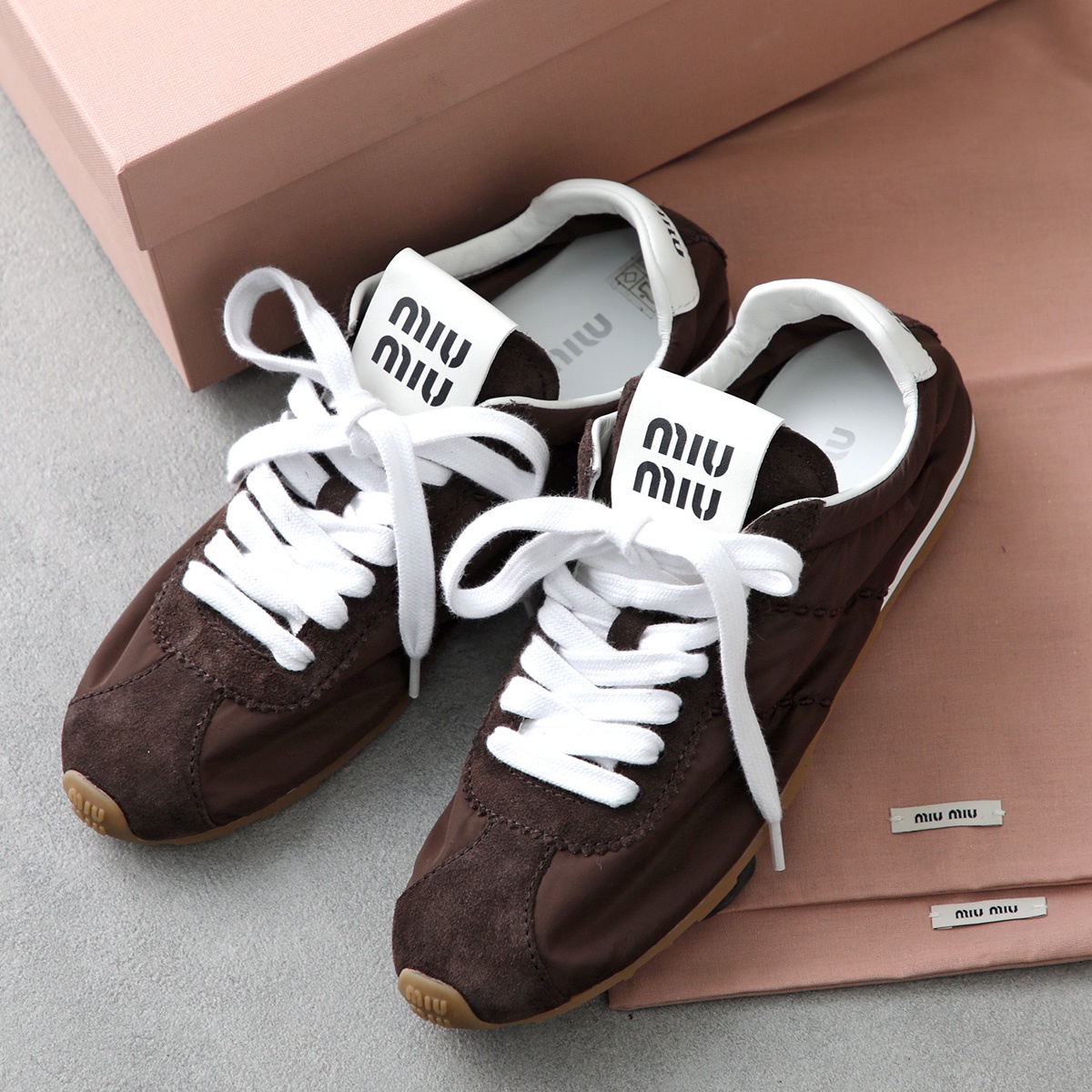 miu miu レディーススニーカー｜シューズ｜ファッション おすすめ人気