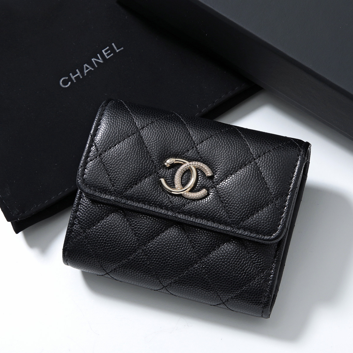 CHANEL（シャネル） 二つ折り財布 AP4902 B22098 レディース MATELASSE