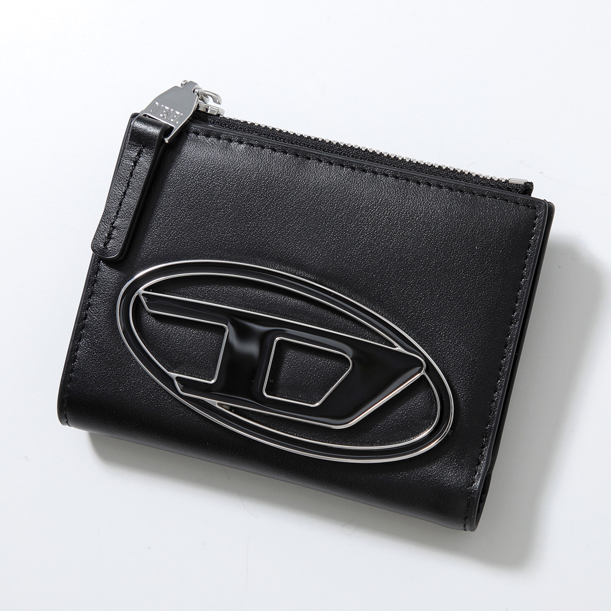 【美品】DIESEL ディーゼル 二つ折り財布 エナメル ブラック ユニセックス DIESEL ディーゼル 二つ折り財布 エナメル ブラック｜Yahoo!フリマ（旧