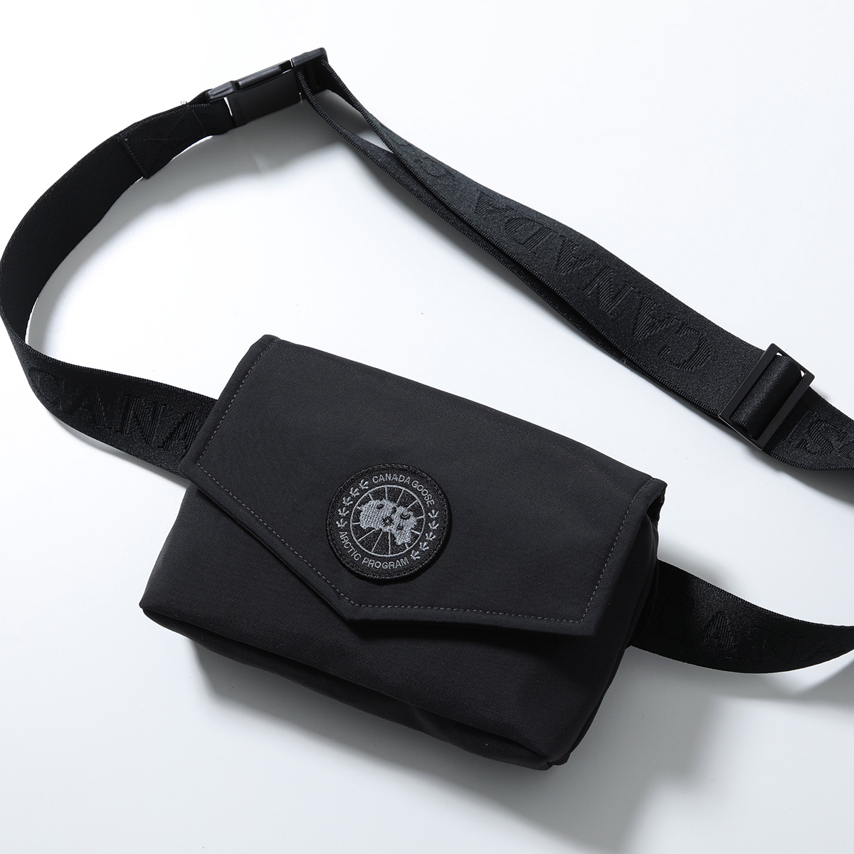 黒ひげ　  カナダグース　ボディバッグ ブラック CANADA GOOSE（カナダグース） BLACK LABEL WAIST PACK/ボディバッグ
