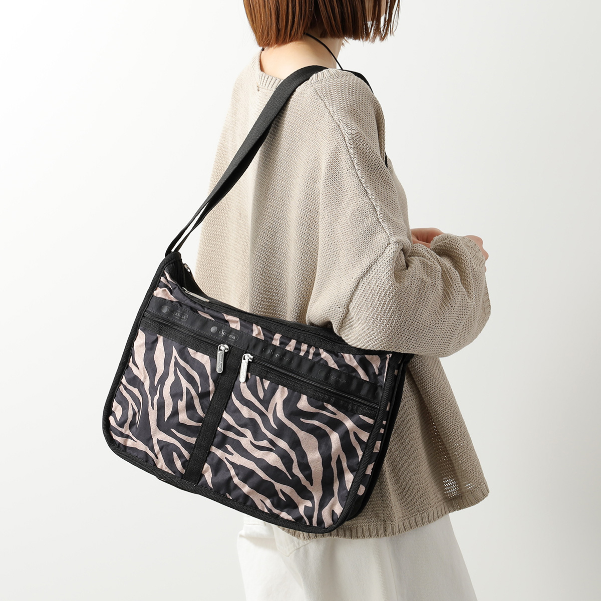 LeSportsac（レスポートサック） ショルダーバッグ DELUXE EVERYDAY