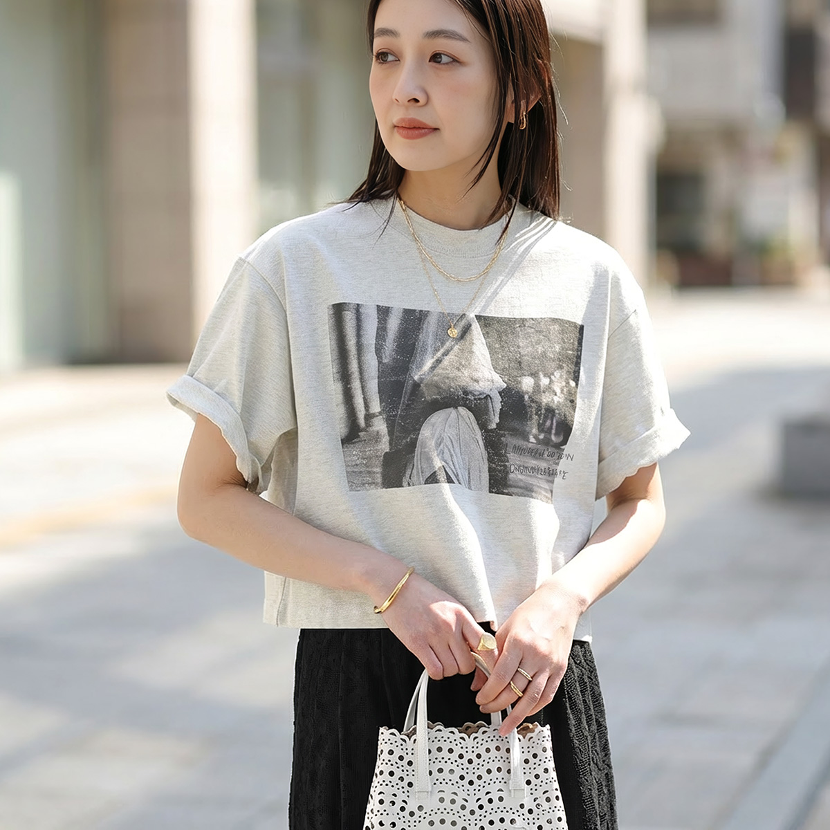 anana アナナ Tシャツ a16-014 レディース 半袖 フォトT プリント コットン カットソー クルーネック クロップド ショート丈 カラー2色の画像