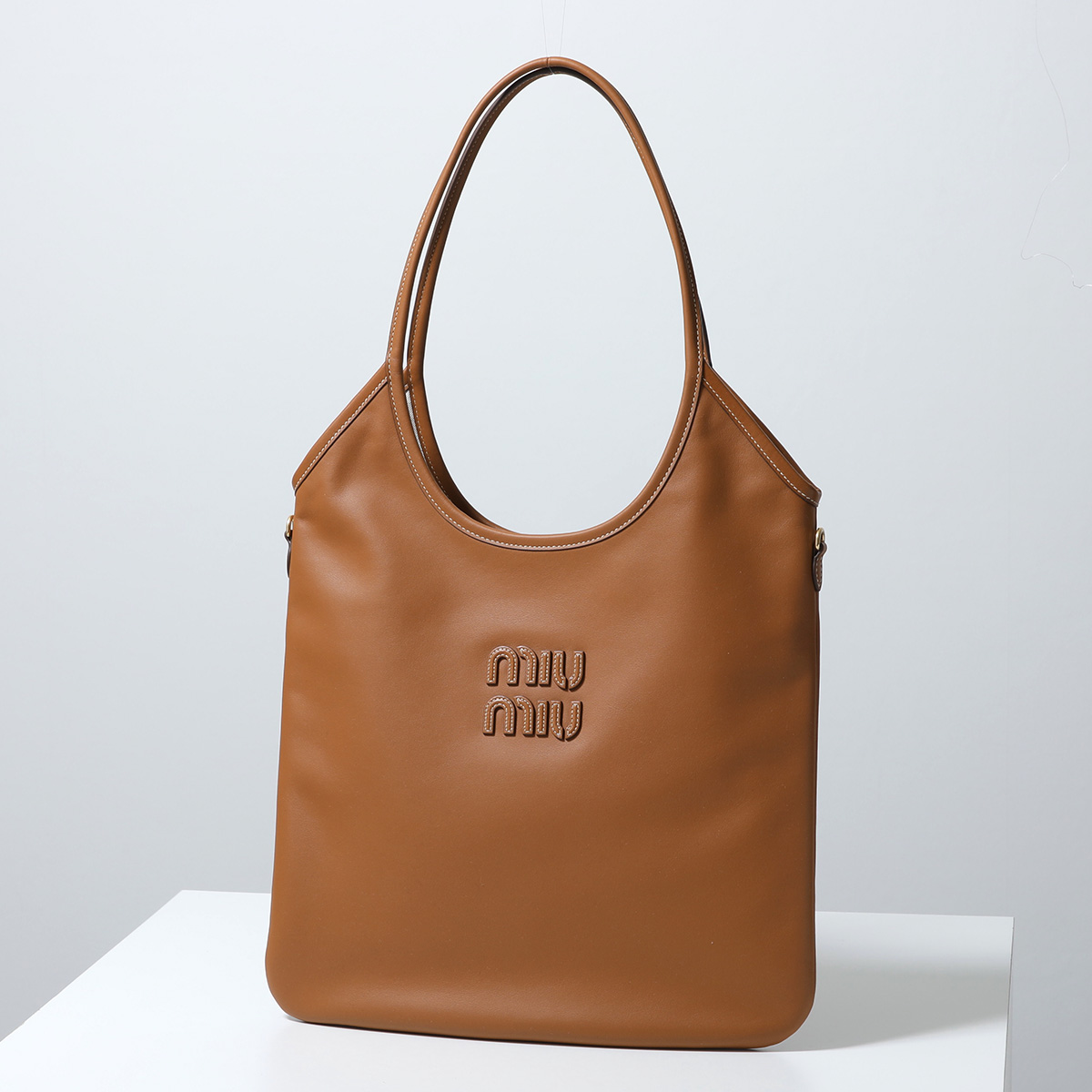 miu miu（ミュウミュウ） トートバッグ 5BG231 2CRW レディース レザー