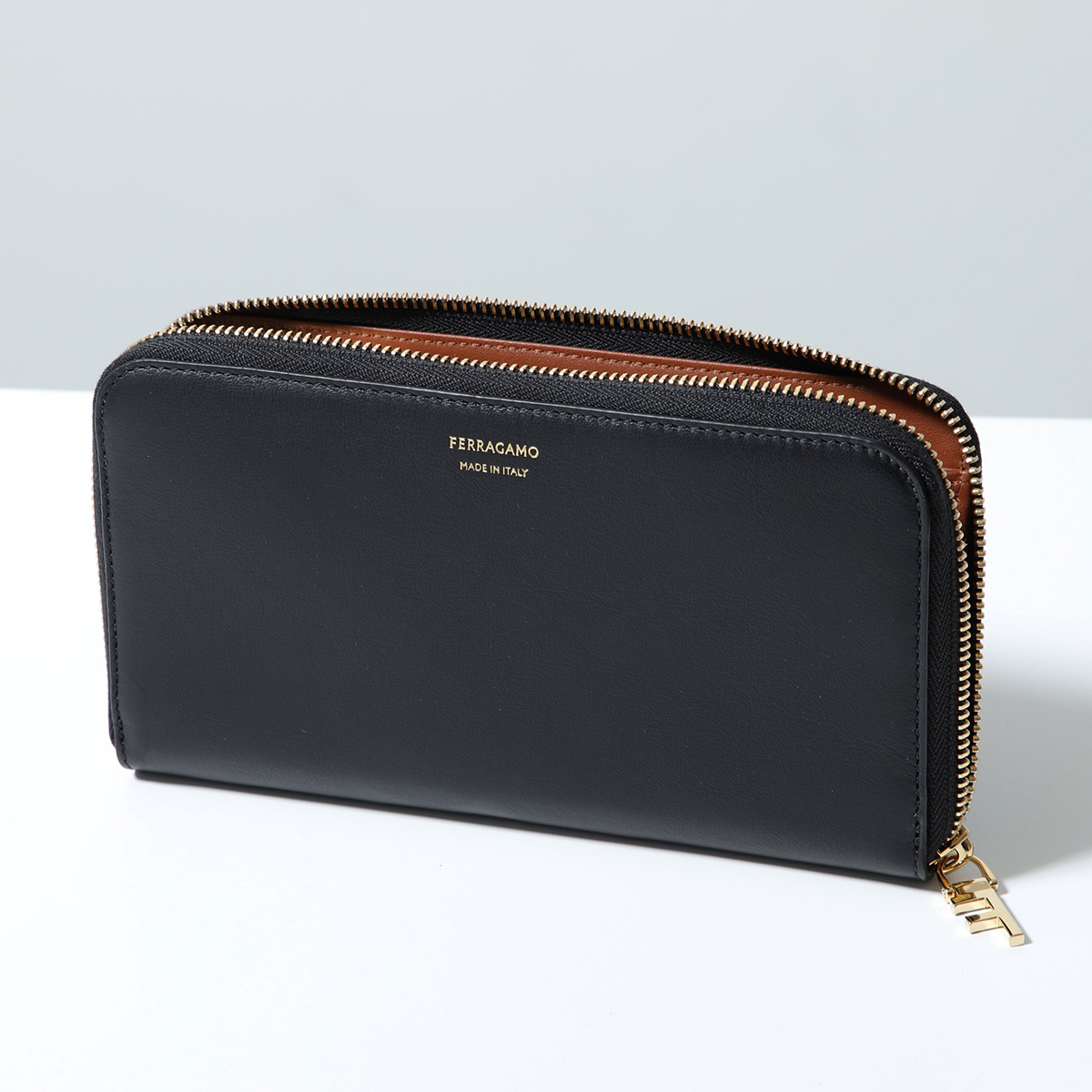 FERRAGAMO（フェラガモ） ラウンドファスナー長財布 22 0795 775336